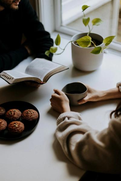 How to Start a Book Club That People Actually Look Forward To