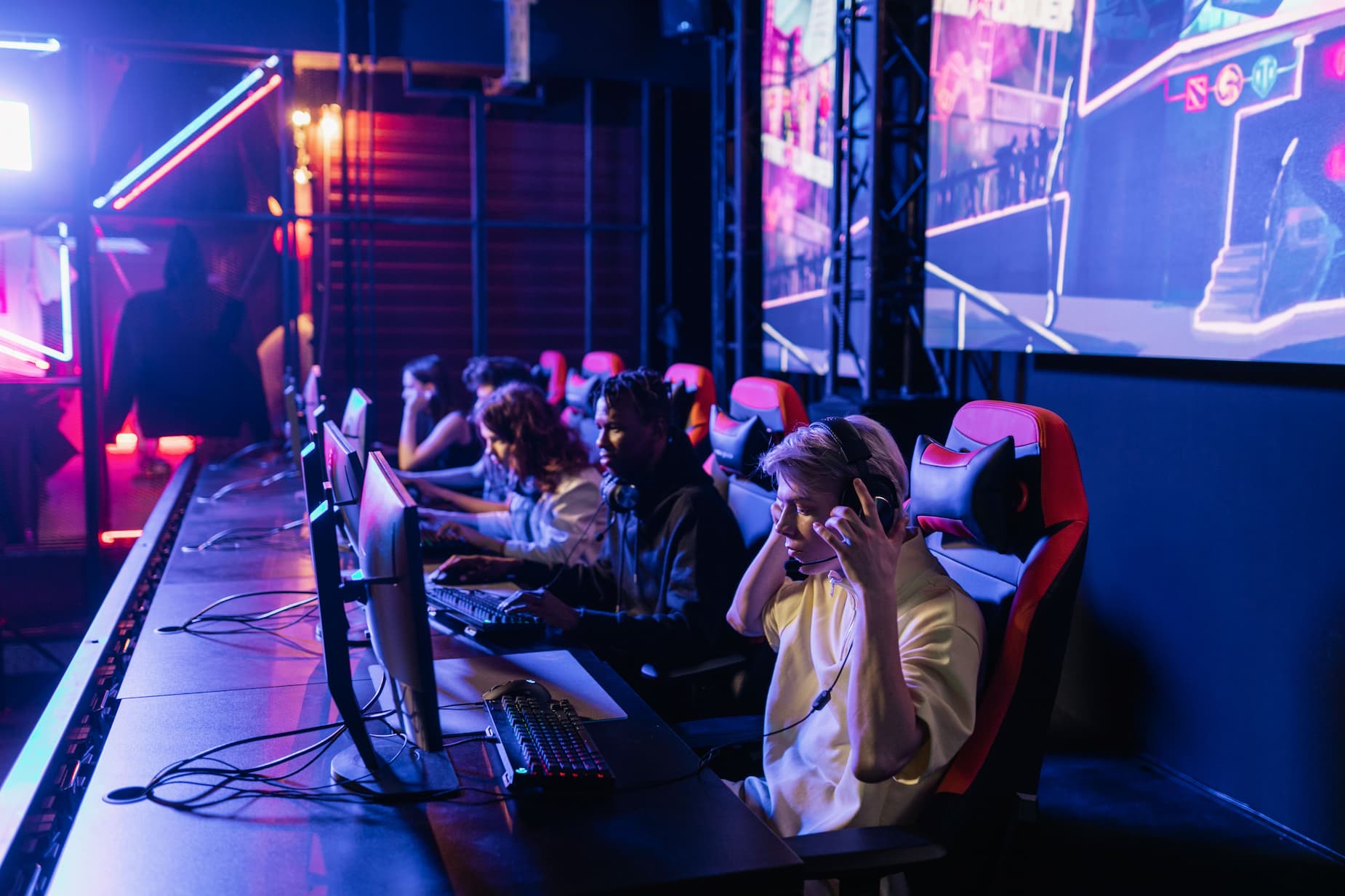 Why Competitive Esports Is Finally Breaking Into the Mainstream