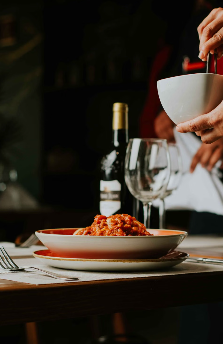 Why Certain Colours Make You Hungry (And Restaurants Know This)