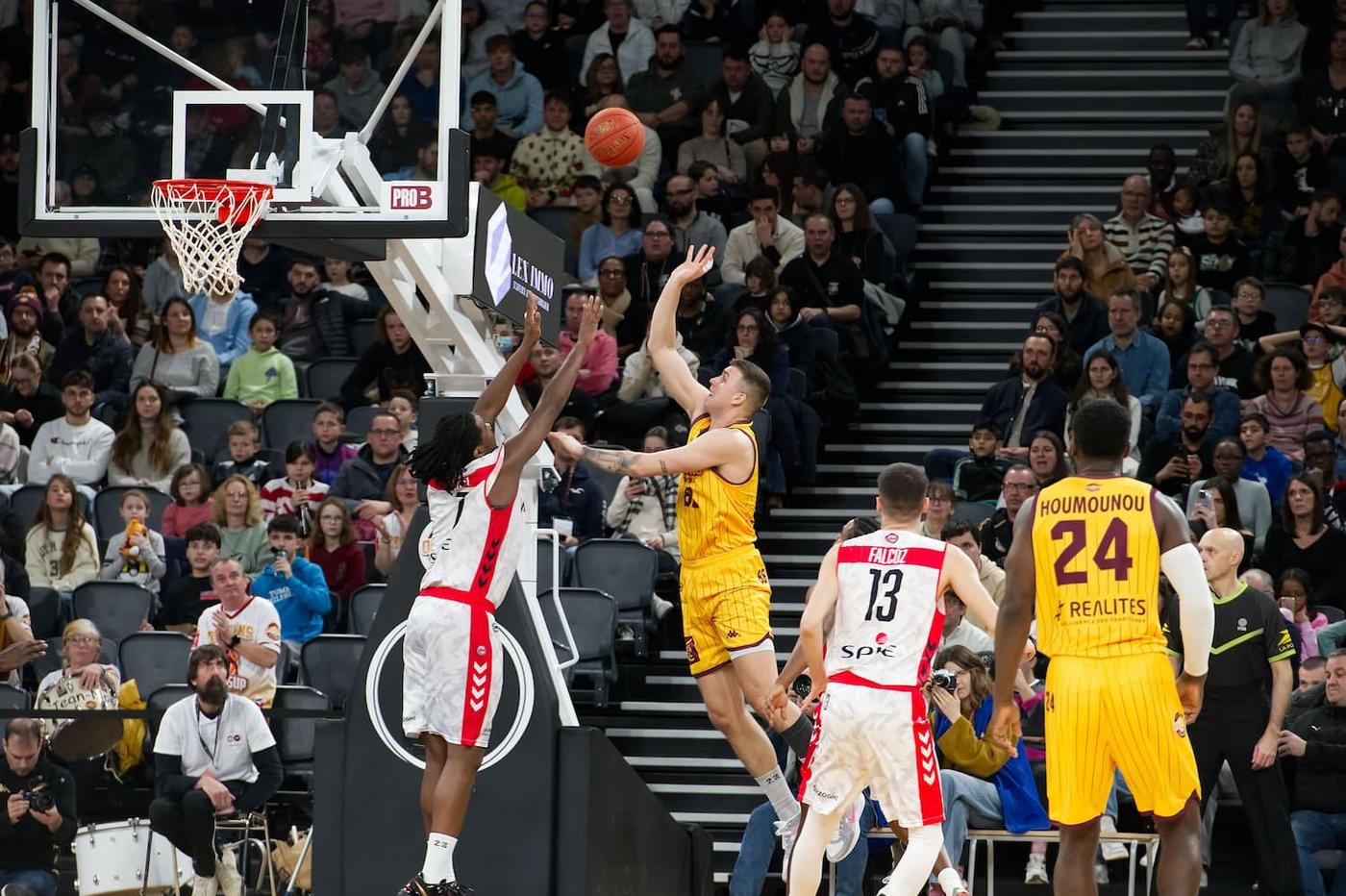 How to Get Into Basketball as a Complete New Fan