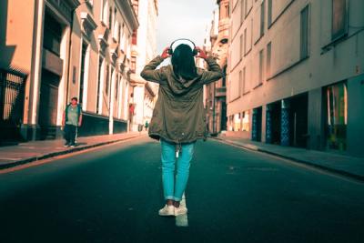 How to Discover New Music When Algorithms Keep Showing You the Same Artists