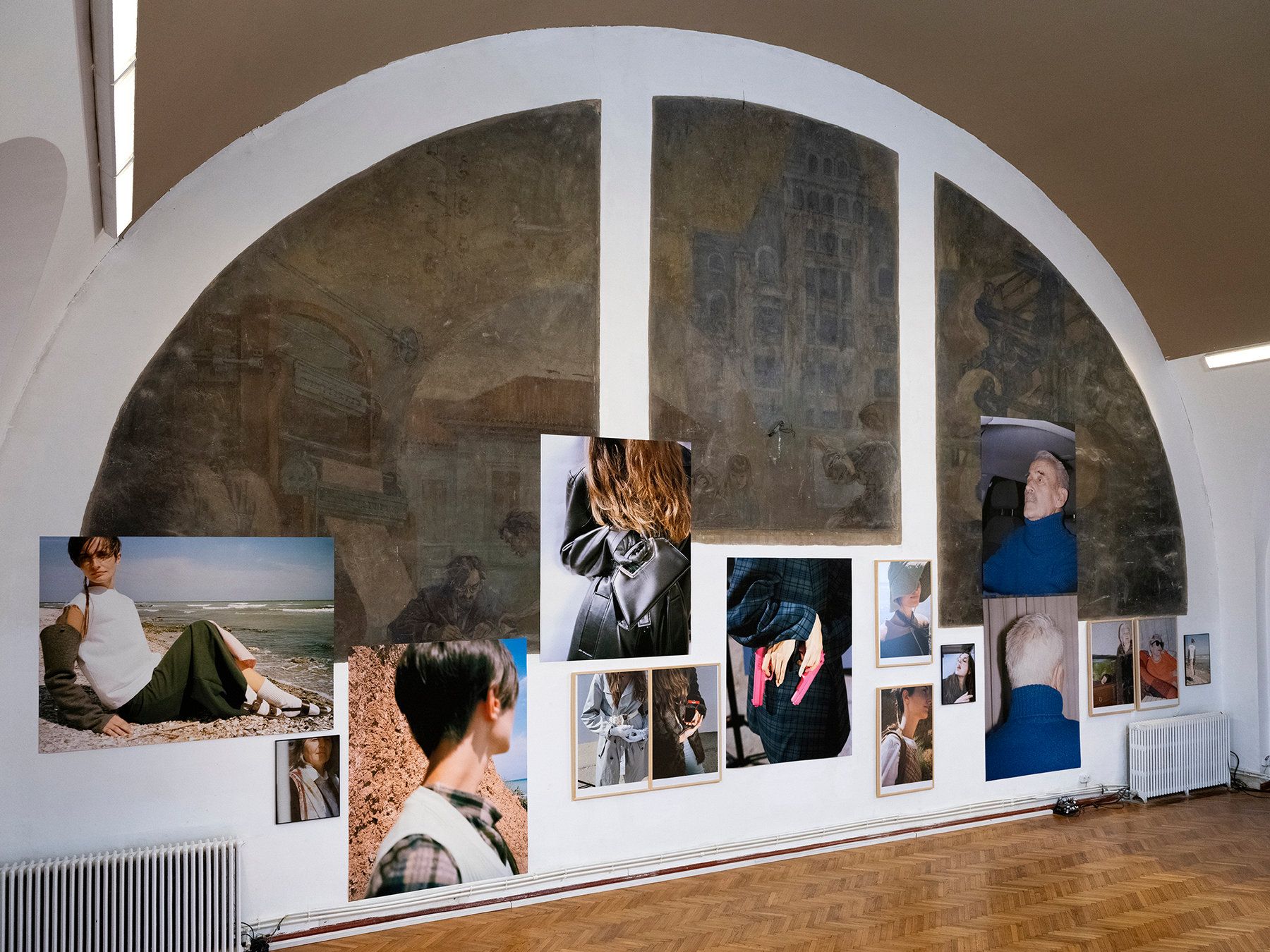Palatul Universul — Shifting Habits — installation view 4