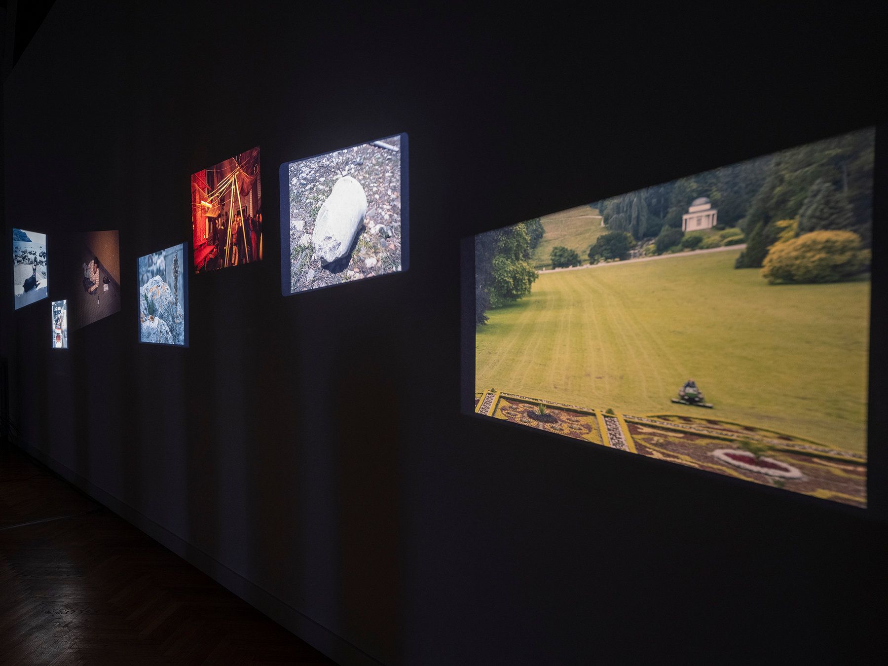 Palatul Universul — Zgomotul Imaginii — installation view 3