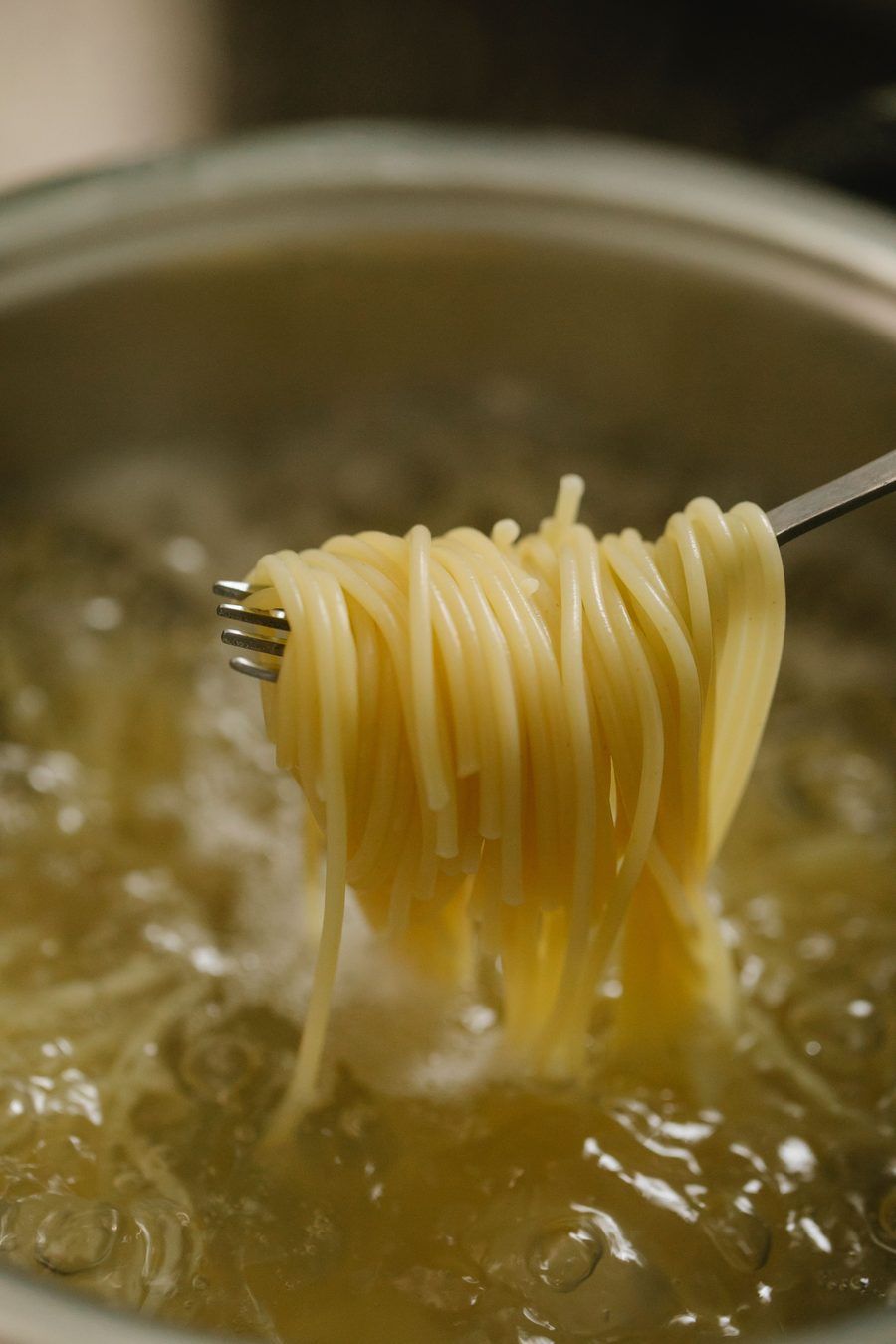 Pusė šaukštelio acto į vandenį — ir makaronai niekada nebesulips