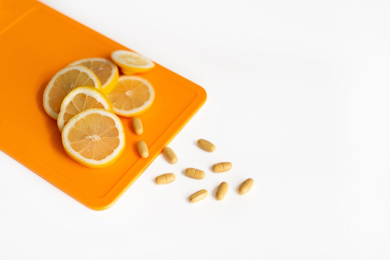 Vitaminai imunitetui: nauda, šalutinis poveikis, mitybos faktai, naudojimas ir dar daugiau