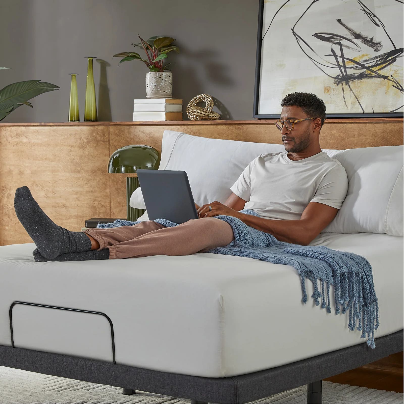 Man working on a laptop, sitting up in bed on the Platinum base​​​​‌﻿‍﻿​‍​‍‌‍﻿﻿‌﻿​‍‌‍‍‌‌‍‌﻿‌‍‍‌‌‍﻿‍​‍​‍​﻿‍‍​‍​‍‌﻿​﻿‌‍​‌‌‍﻿‍‌‍‍‌‌﻿‌​‌﻿‍‌​‍﻿‍‌‍‍‌‌‍﻿﻿​‍​‍​‍﻿​​‍​‍‌‍‍​‌﻿​‍‌‍‌‌‌‍‌‍​‍​‍​﻿‍‍​‍​‍‌‍‍​‌﻿‌​‌﻿‌​‌﻿​​​﻿‍‍​‍﻿﻿​‍﻿﻿‌‍﻿​‌‍﻿﻿‌‍​﻿‌‍​‌‌‍﻿​‌‍‍​‌‍﻿﻿‌﻿​﻿‌﻿‌​​﻿‍‍​﻿​﻿​﻿​﻿​﻿​﻿​﻿​﻿​‍﻿﻿‌‍‍‌‌‍﻿‍‌﻿‌​‌‍‌‌‌‍﻿‍‌﻿‌​​‍﻿﻿‌‍‌‌‌‍‌​‌‍‍‌‌﻿‌​​‍﻿﻿‌‍﻿‌‌‍﻿﻿‌‍‌​‌‍‌‌​﻿﻿‌‌﻿​​‌﻿​‍‌‍‌‌‌﻿​﻿‌‍‌‌‌‍﻿‍‌﻿‌​‌‍​‌‌﻿‌​‌‍‍‌‌‍﻿﻿‌‍﻿‍​﻿‍﻿‌‍‍‌‌‍‌​​﻿﻿‌‌﻿​​‌﻿​‍‌‍﻿﻿‌‍‌​‌﻿‌‌‌‍​﻿‌﻿‌​​‍﻿‌‌‍﻿‌‌‍​‌‌‍﻿‍‌‍​‌‌﻿‌​‌‍‌‌‌‍‌‌​‍﻿‌‌﻿​﻿‌‍‌‌‌﻿​‍‌﻿‌​‌‍​‌​‍﻿‌‌‍​‍‌‍​‌‌﻿​﻿‌‍‌‌‌‍﻿​‌‍﻿﻿‌‍‌﻿‌‍‍‌‌‍​﻿​‍﻿‌‌﻿​​‌‍﻿​‌‍​‌‌﻿‌​‌‍‍‌‌‍﻿‍‌﻿‌‌‌‍﻿‌​﻿‍﻿‌﻿‌​‌﻿‍‌‌﻿​​‌‍‌‌​﻿﻿‌‌﻿​​‌﻿​‍‌‍﻿﻿‌‍‌​‌﻿‌‌‌‍​﻿‌﻿‌​​﻿‍﻿‌﻿​​‌‍​‌‌﻿‌​‌‍‍​​﻿﻿‌‌‍‍‌‌‍﻿‌‌‍​‌‌‍‌﻿‌‍‌‌‌﻿​﻿​‍‌‌​﻿‌‌‌​​‍‌‌﻿﻿‌‍‍﻿‌‍‌‌‌﻿‍‌​‍‌‌​﻿​﻿‌​‌​​‍‌‌​﻿​﻿‌​‌​​‍‌‌​﻿​‍​﻿​‍‌‍‌‍​﻿​‍‌‍‌‍‌‍‌‌‌‍​‌‌‍​‌​﻿​​‌‍‌‌​﻿​‌​﻿‌﻿​﻿​﻿​﻿​‍​‍‌‌​﻿​‍​﻿​‍​‍‌‌​﻿‌‌‌​‌​​‍﻿‍‌‍​‌‌‍﻿​‌﻿‌​​﻿﻿﻿‌‍​‍‌‍​‌‌﻿​﻿‌‍‌‌‌‌‌‌‌﻿​‍‌‍﻿​​﻿﻿‌‌‍‍​‌﻿‌​‌﻿‌​‌﻿​​​‍‌‌​﻿​﻿‌​​‌​‍‌‌​﻿​‍‌​‌‍​‍‌‌​﻿​‍‌​‌‍‌‍﻿​‌‍﻿﻿‌‍​﻿‌‍​‌‌‍﻿​‌‍‍​‌‍﻿﻿‌﻿​﻿‌﻿‌​​‍‌‌​﻿​﻿‌​​‌​﻿​﻿​﻿​﻿​﻿​﻿​﻿​﻿​‍‌‍‌‍‍‌‌‍‌​​﻿﻿‌‌﻿​​‌﻿​‍‌‍﻿﻿‌‍‌​‌﻿‌‌‌‍​﻿‌﻿‌​​‍﻿‌‌‍﻿‌‌‍​‌‌‍﻿‍‌‍​‌‌﻿‌​‌‍‌‌‌‍‌‌​‍﻿‌‌﻿​﻿‌‍‌‌‌﻿​‍‌﻿‌​‌‍​‌​‍﻿‌‌‍​‍‌‍​‌‌﻿​﻿‌‍‌‌‌‍﻿​‌‍﻿﻿‌‍‌﻿‌‍‍‌‌‍​﻿​‍﻿‌‌﻿​​‌‍﻿​‌‍​‌‌﻿‌​‌‍‍‌‌‍﻿‍‌﻿‌‌‌‍﻿‌​‍‌‍‌﻿‌​‌﻿‍‌‌﻿​​‌‍‌‌​﻿﻿‌‌﻿​​‌﻿​‍‌‍﻿﻿‌‍‌​‌﻿‌‌‌‍​﻿‌﻿‌​​‍‌‍‌﻿​​‌‍​‌‌﻿‌​‌‍‍​​﻿﻿‌‌‍‍‌‌‍﻿‌‌‍​‌‌‍‌﻿‌‍‌‌‌﻿​﻿​‍‌‌​﻿‌‌‌​​‍‌‌﻿﻿‌‍‍﻿‌‍‌‌‌﻿‍‌​‍‌‌​﻿​﻿‌​‌​​‍‌‌​﻿​﻿‌​‌​​‍‌‌​﻿​‍​﻿​‍‌‍‌‍​﻿​‍‌‍‌‍‌‍‌‌‌‍​‌‌‍​‌​﻿​​‌‍‌‌​﻿​‌​﻿‌﻿​﻿​﻿​﻿​‍​‍‌‌​﻿​‍​﻿​‍​‍‌‌​﻿‌‌‌​‌​​‍﻿‍‌‍​‌‌‍﻿​‌﻿‌​​‍‌‍‌﻿​​‌‍‌‌‌﻿​‍‌﻿​﻿‌﻿​​‌‍‌‌‌‍​﻿‌﻿‌​‌‍‍‌‌﻿‌‍‌‍‌‌​﻿﻿‌‌﻿​​‌﻿‌‌‌‍​‍‌‍﻿​‌‍‍‌‌﻿​﻿‌‍‍​‌‍‌‌‌‍‌​​‍​‍‌﻿﻿‌