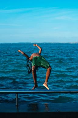 Todo Menino É Um Mar photo