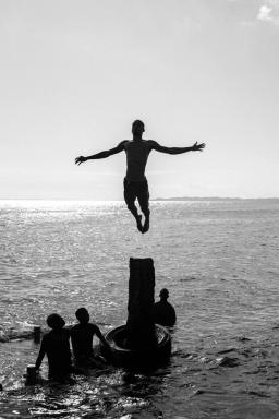 Todo Menino É Um Mar photo