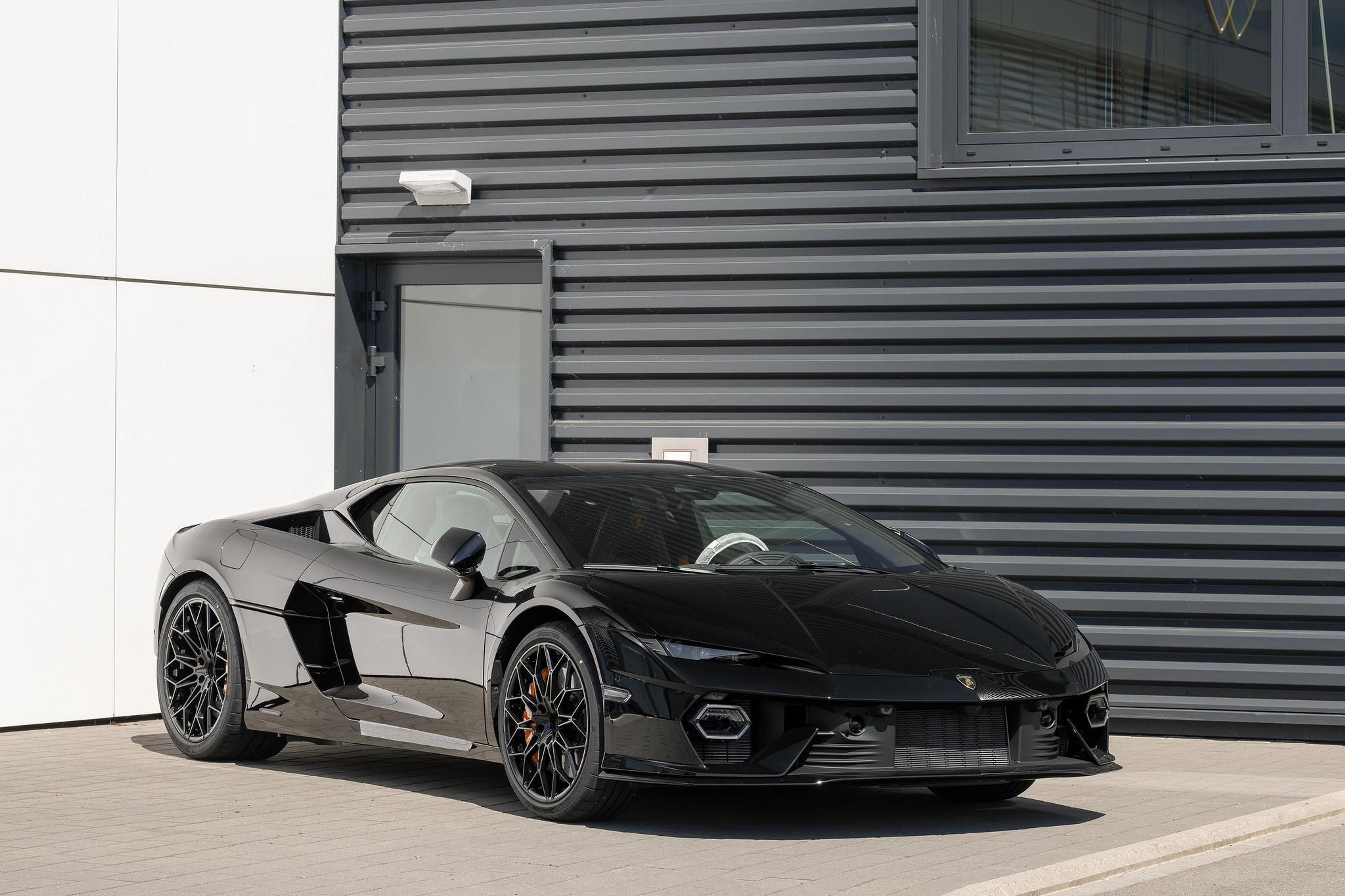 Schwarzer Lamborghini Temerario