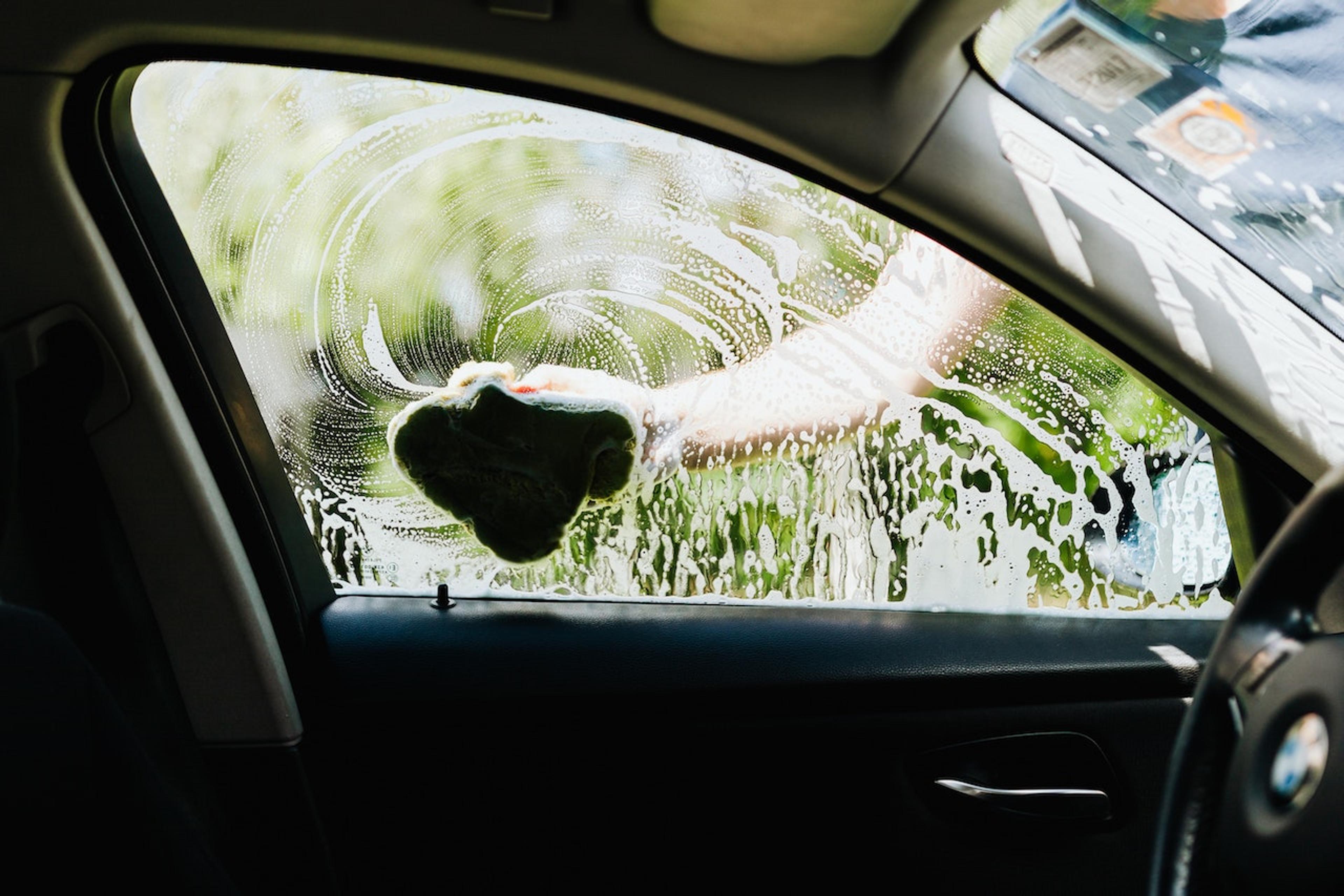 car window cleaning