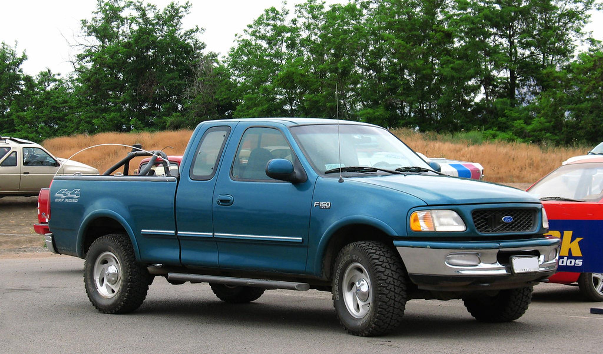 Blue Ford F-150 (1997-2004)