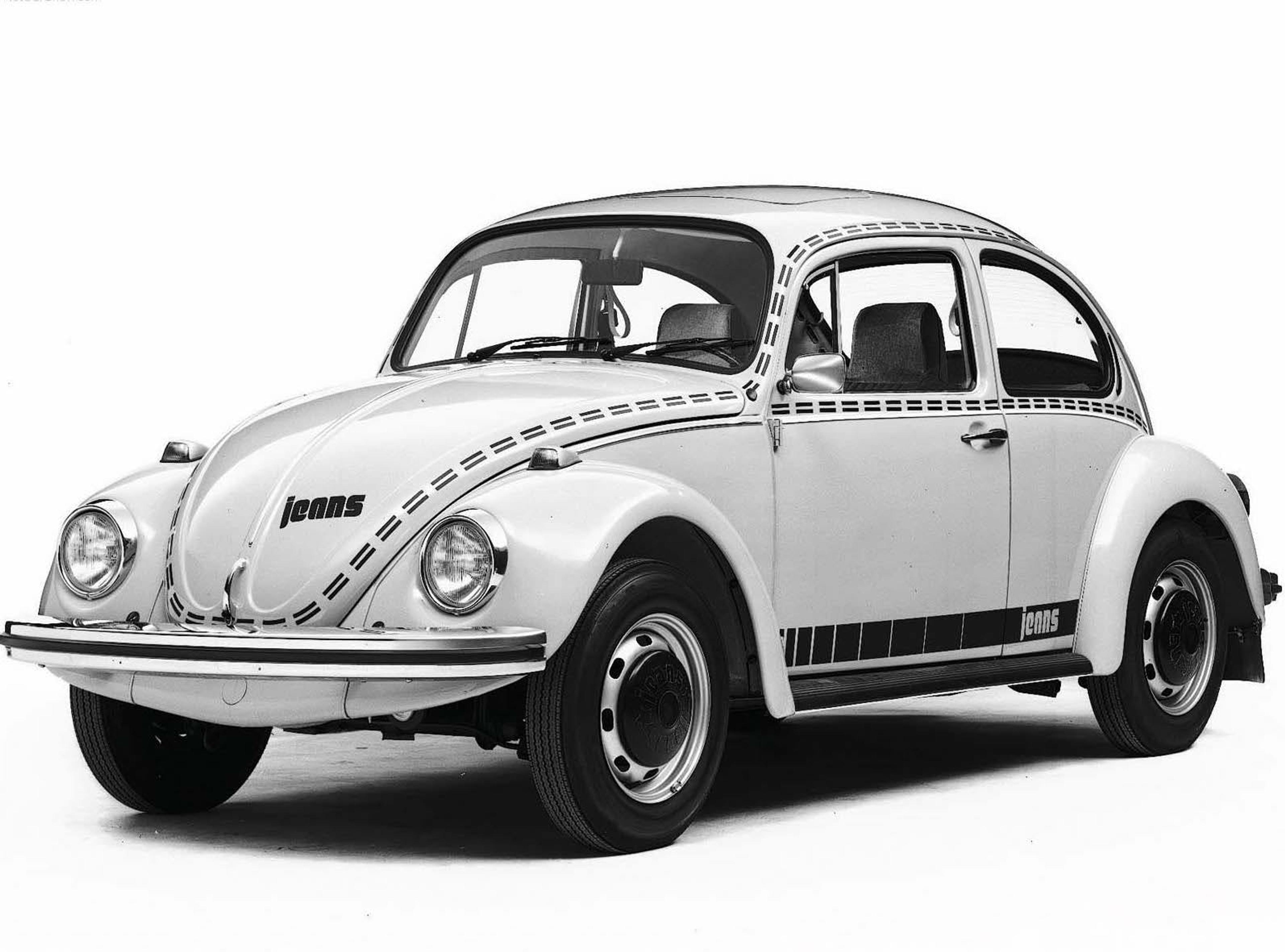 biały Volkswagen Beetle