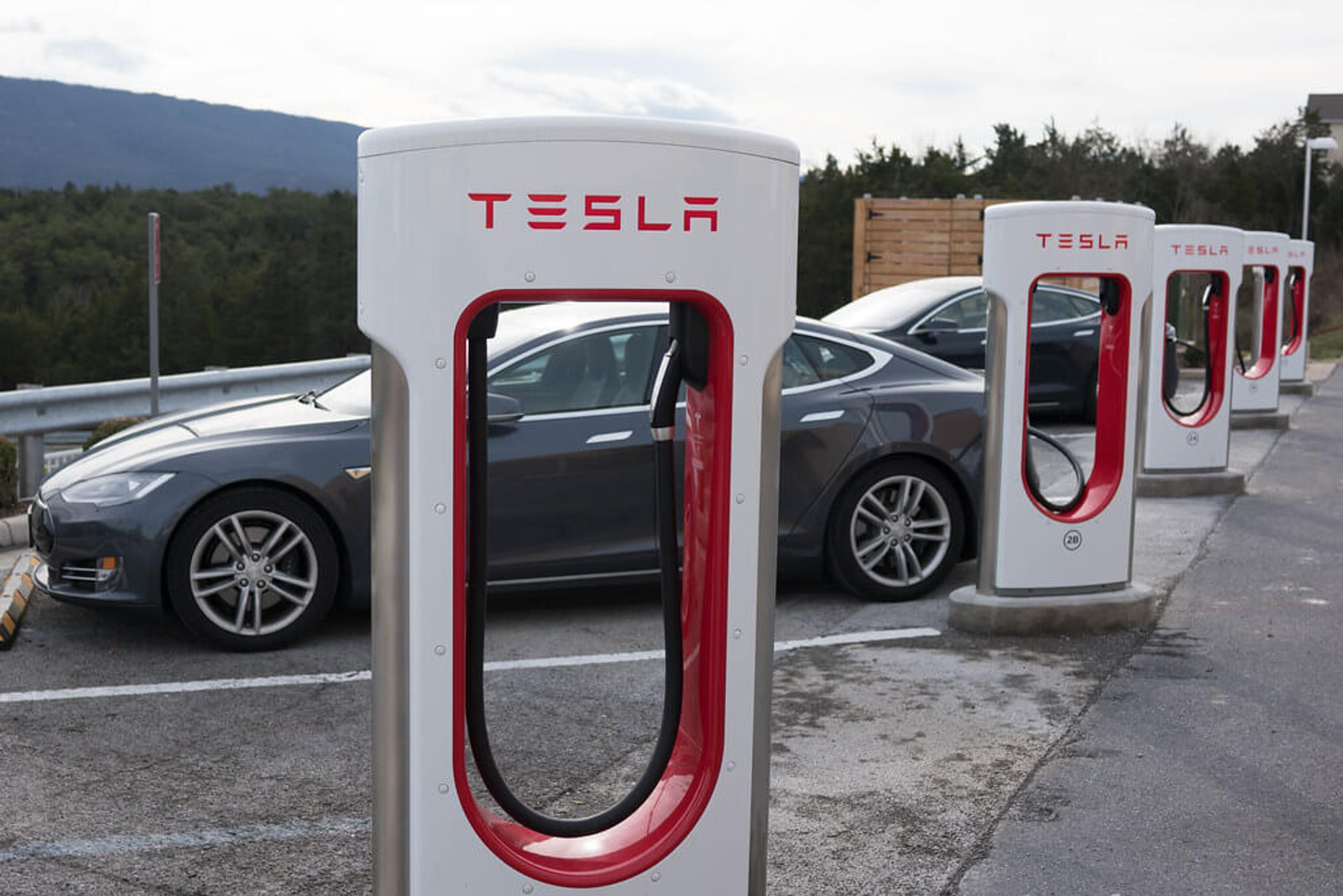 Electric car maintenance Tesla charge