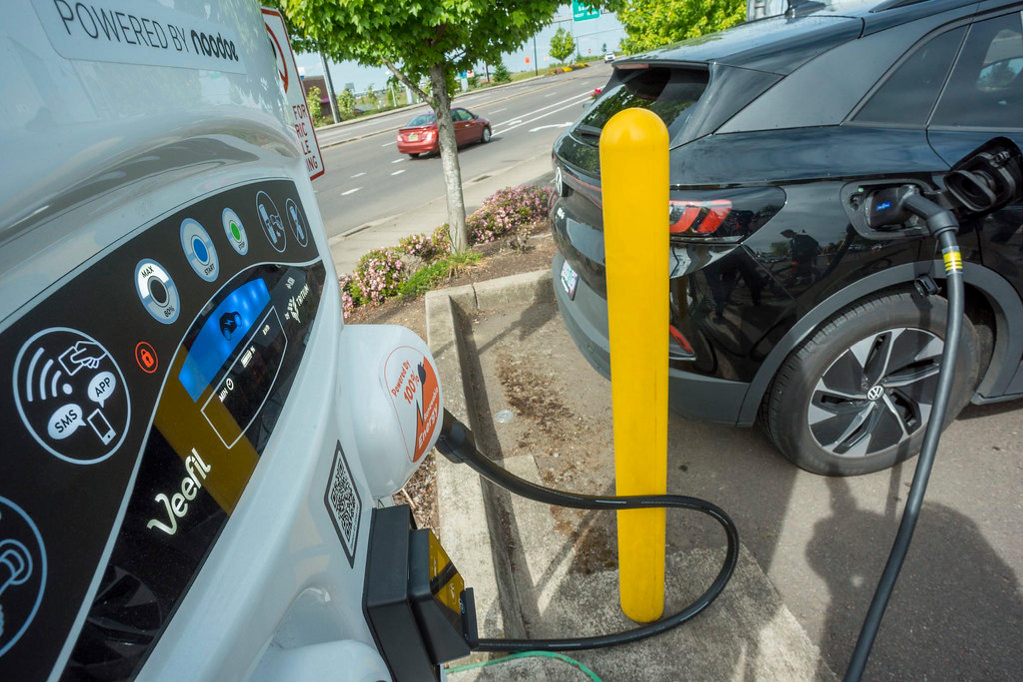 charging car