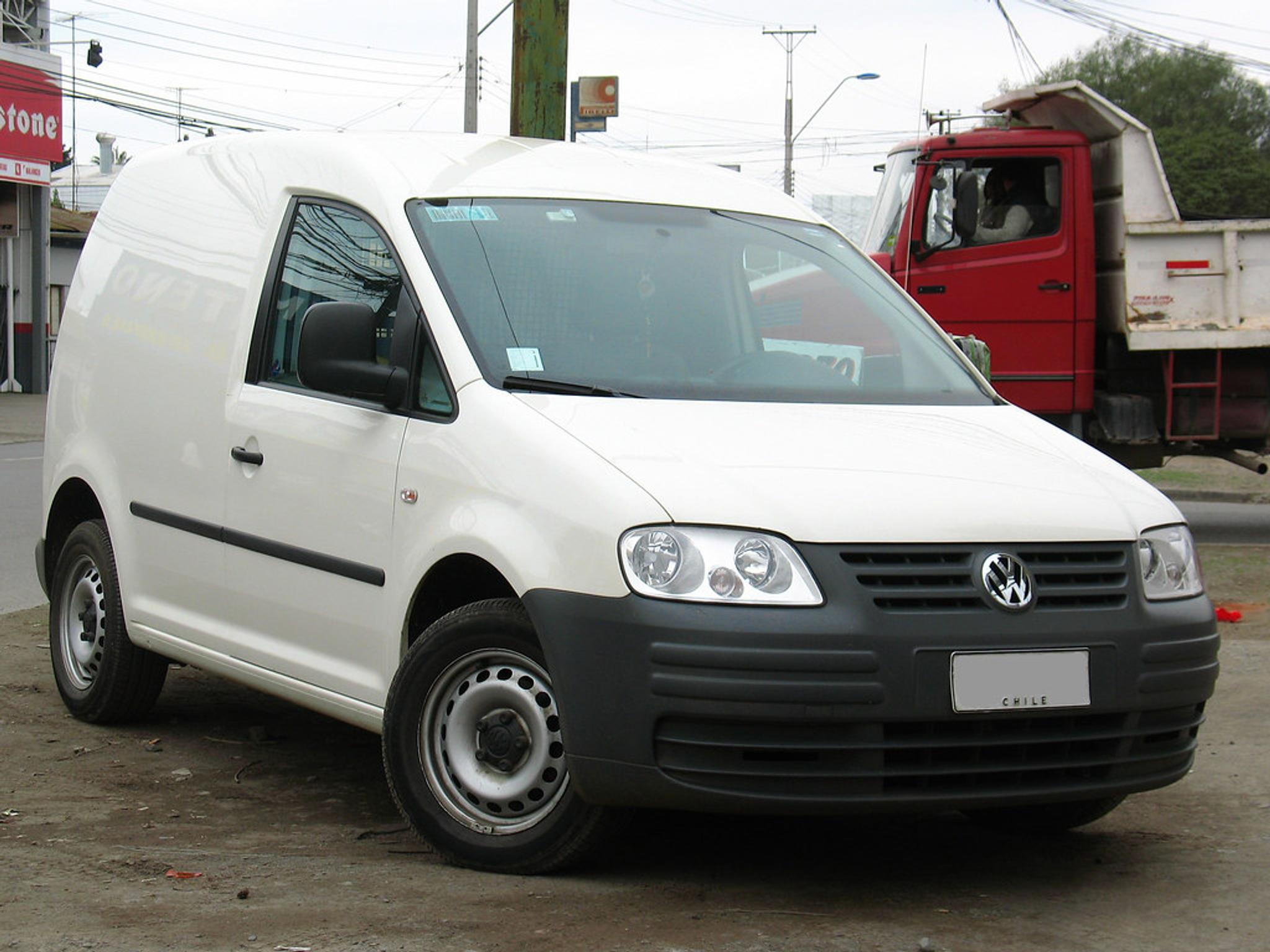  White Volkswagen Caddy