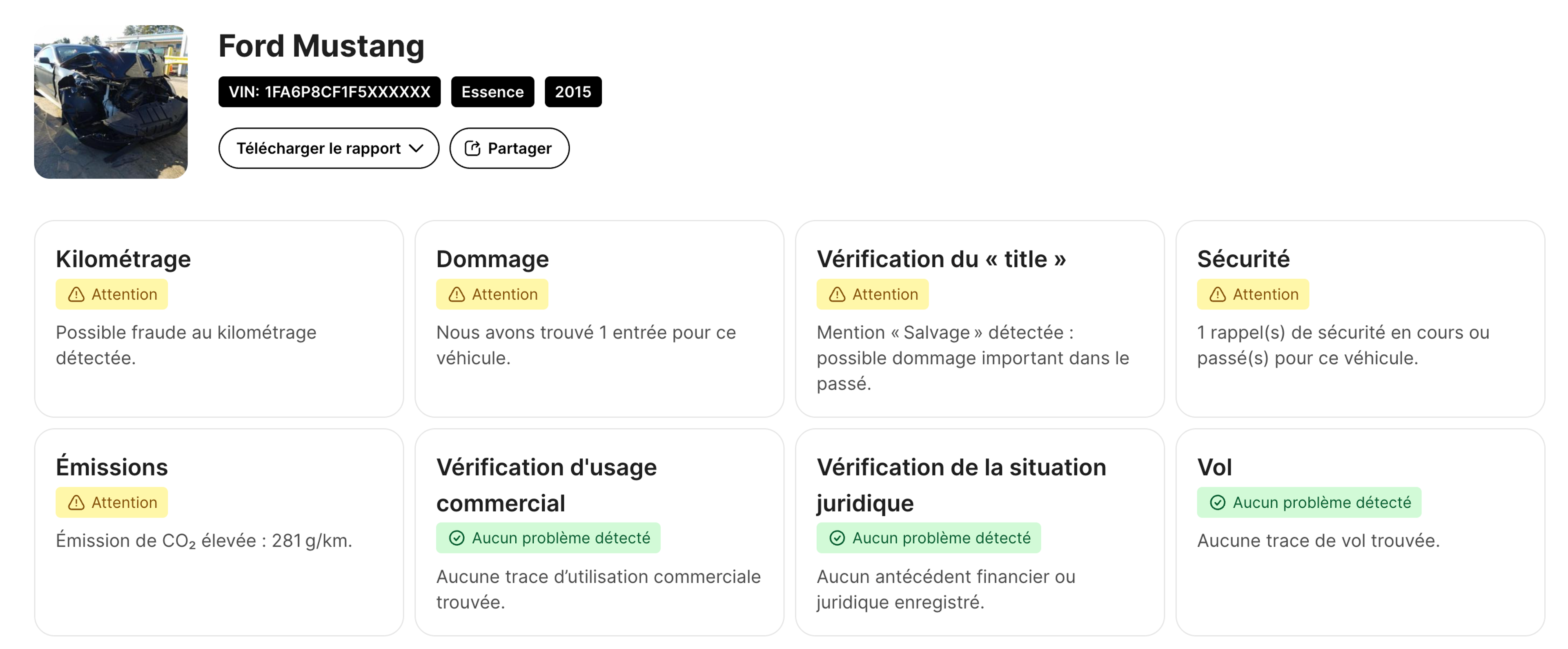 Section récapitulative d’un rapport carVertical, présentant les informations clés sur le véhicule en haut du rapport