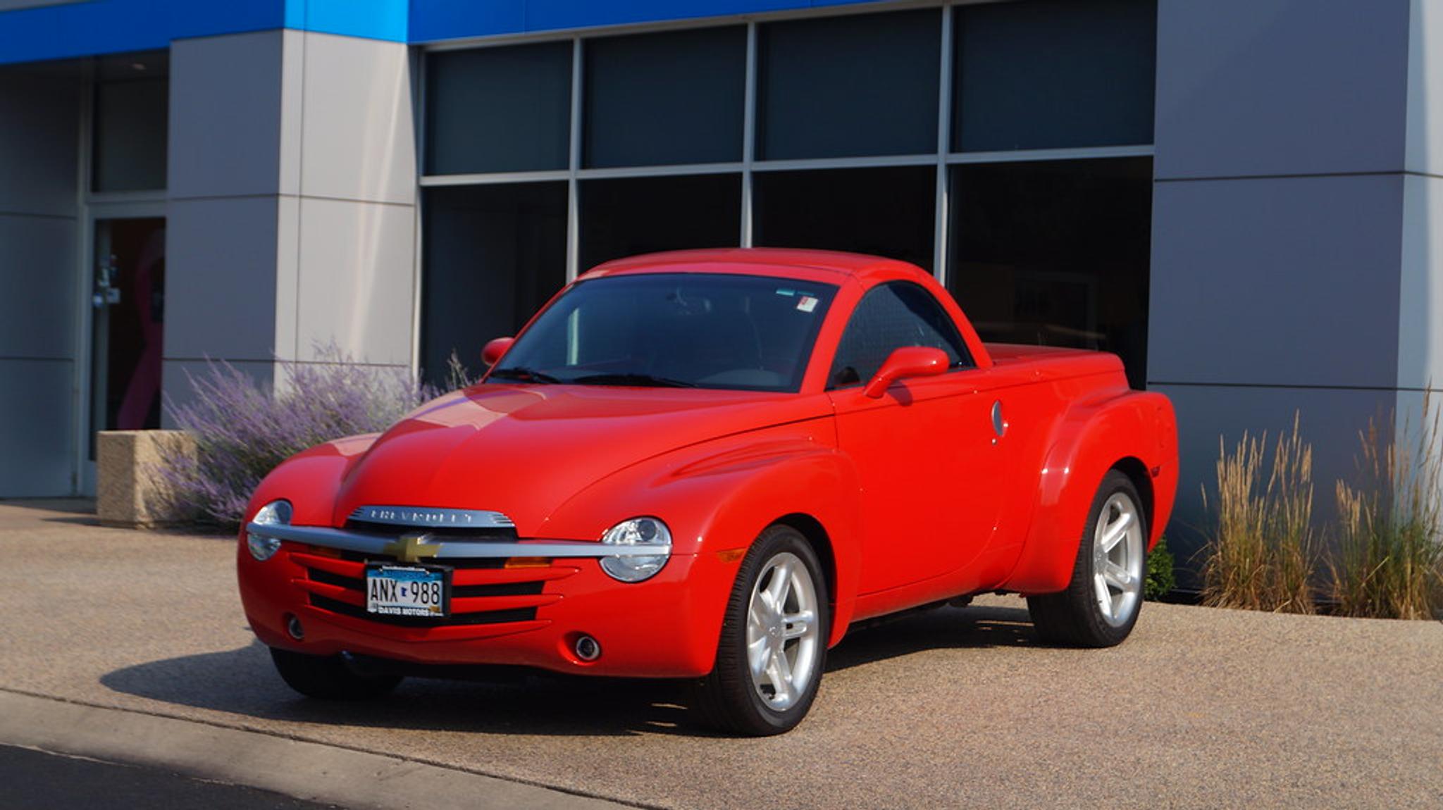 Red 2004 Chevrolet SSR