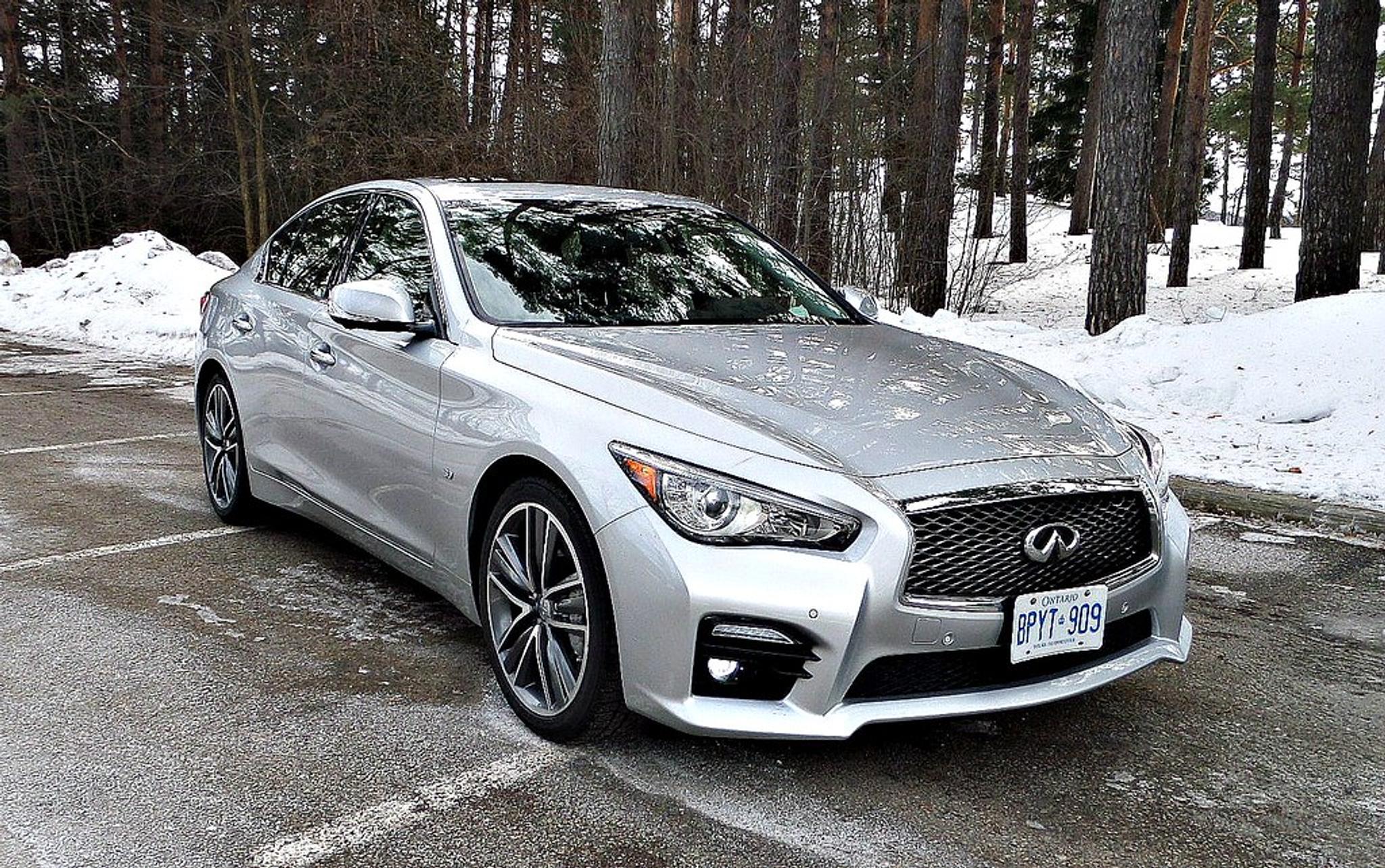 Silver Infiniti Q50 in winter