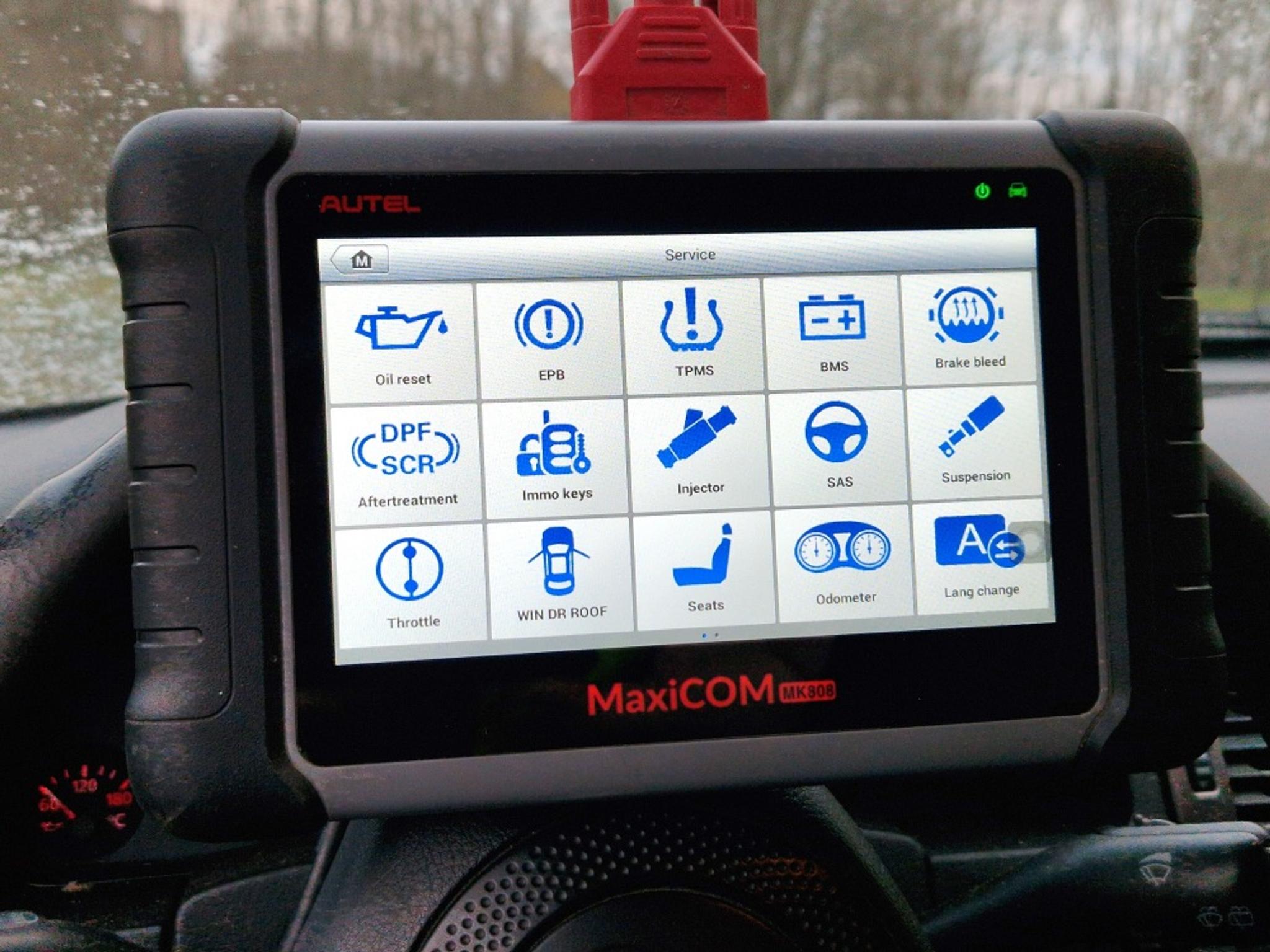 Caracteristici de service într-un instrument de diagnosticare auto