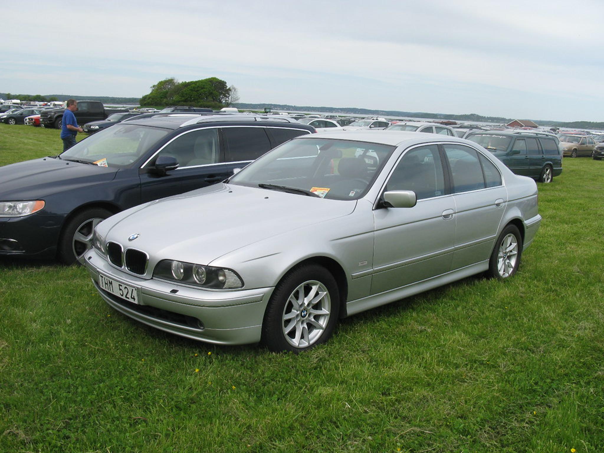 BMW 5-Series (E39)