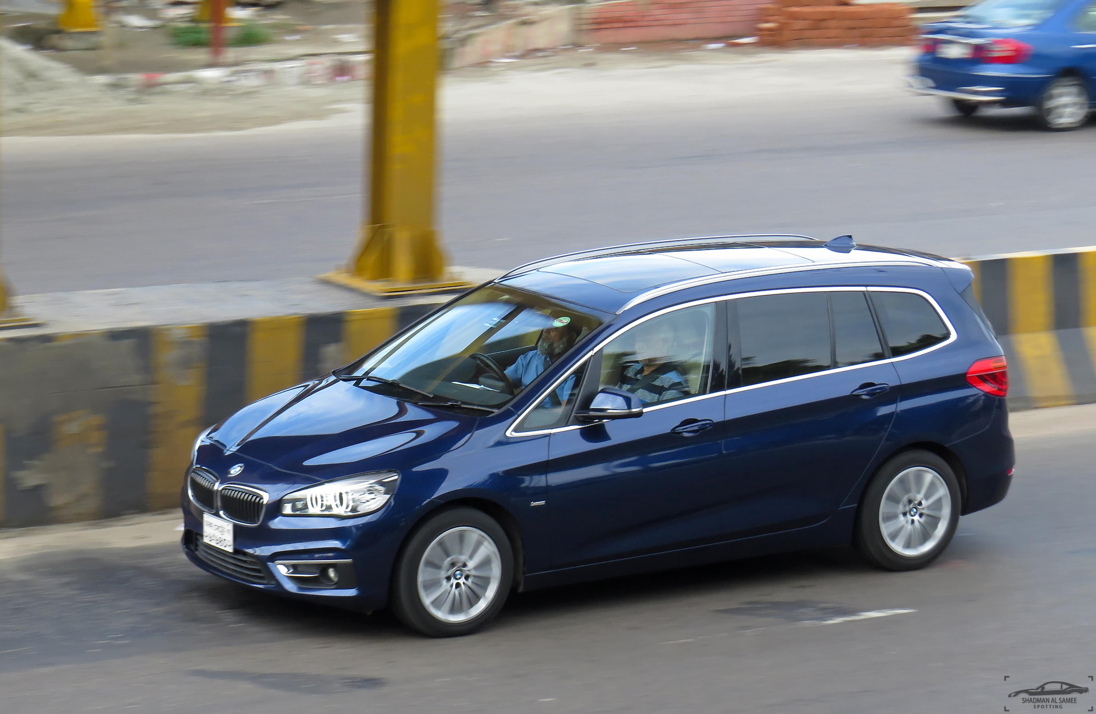 Niebieskie BMW Gran Tourer