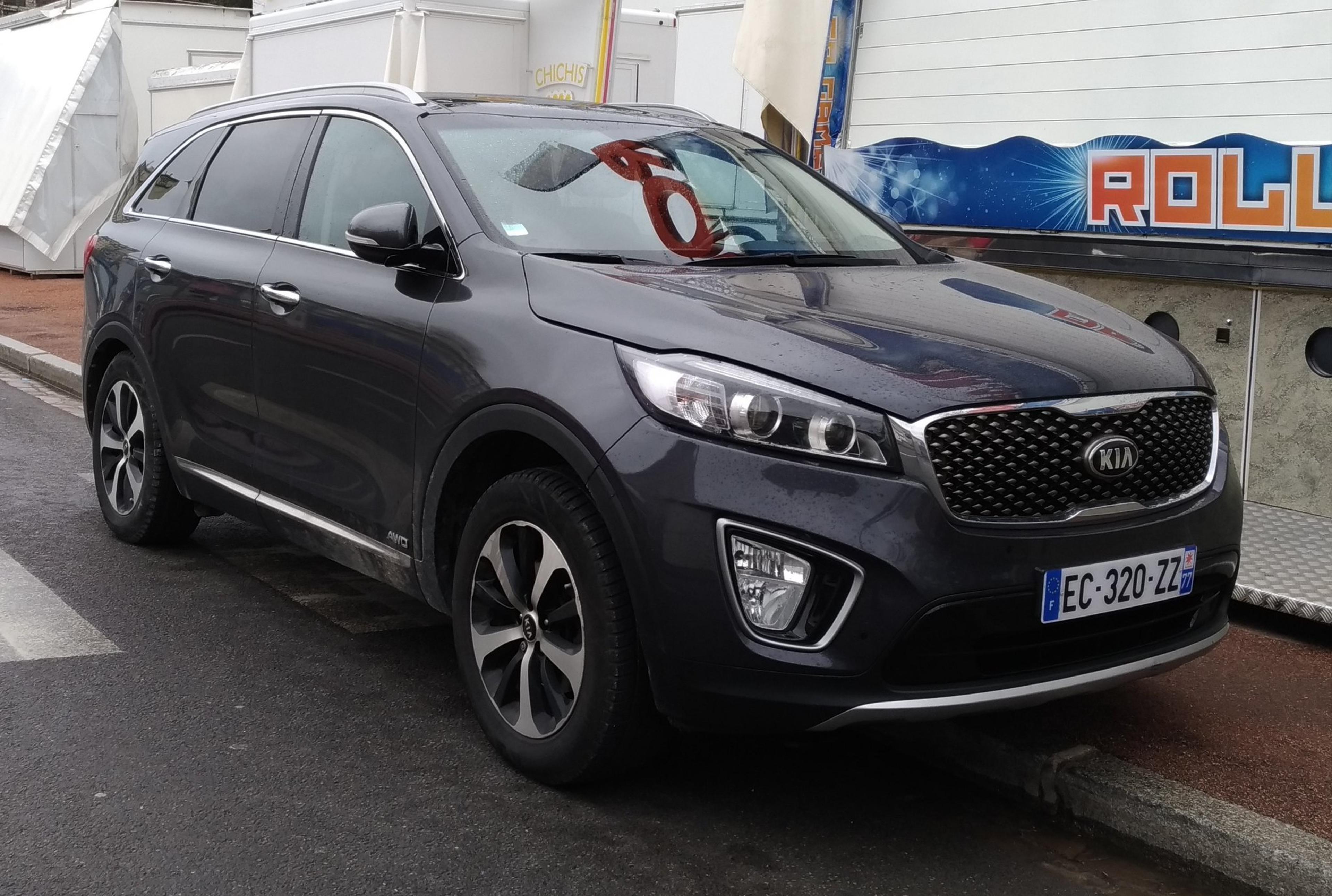 Czarna Kia Sorento