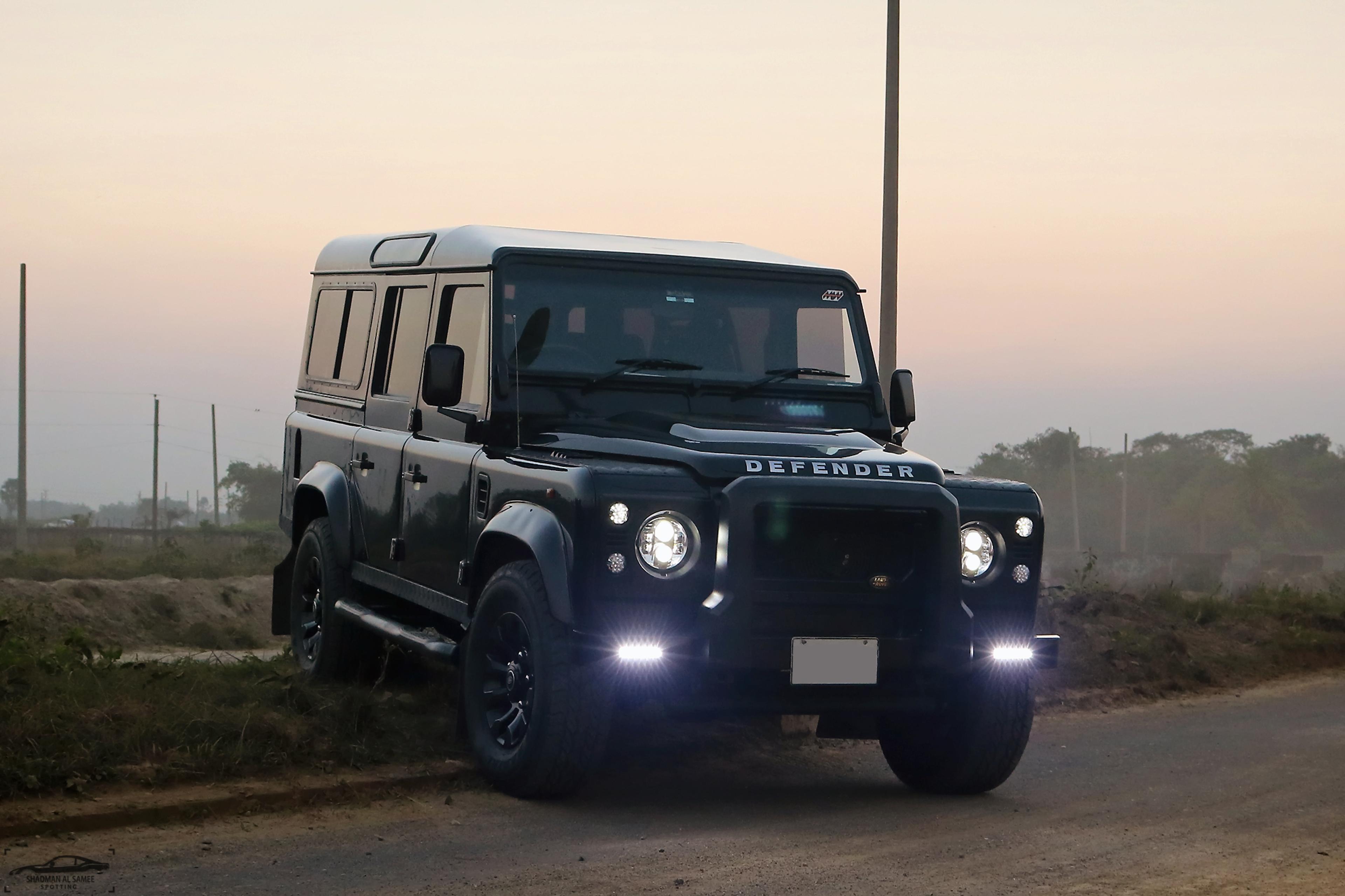 Land Rover Defender