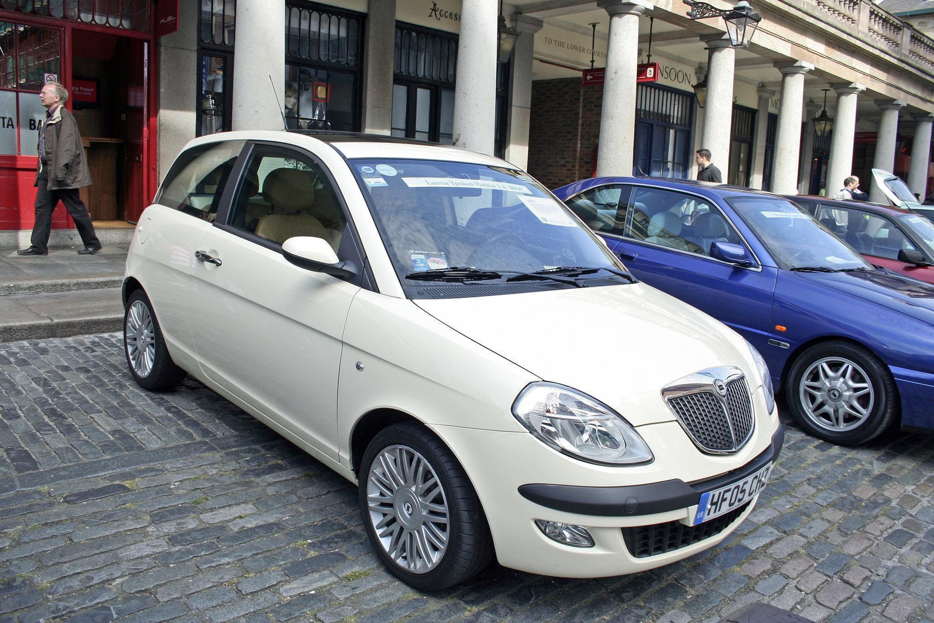 Weißer Lancia
