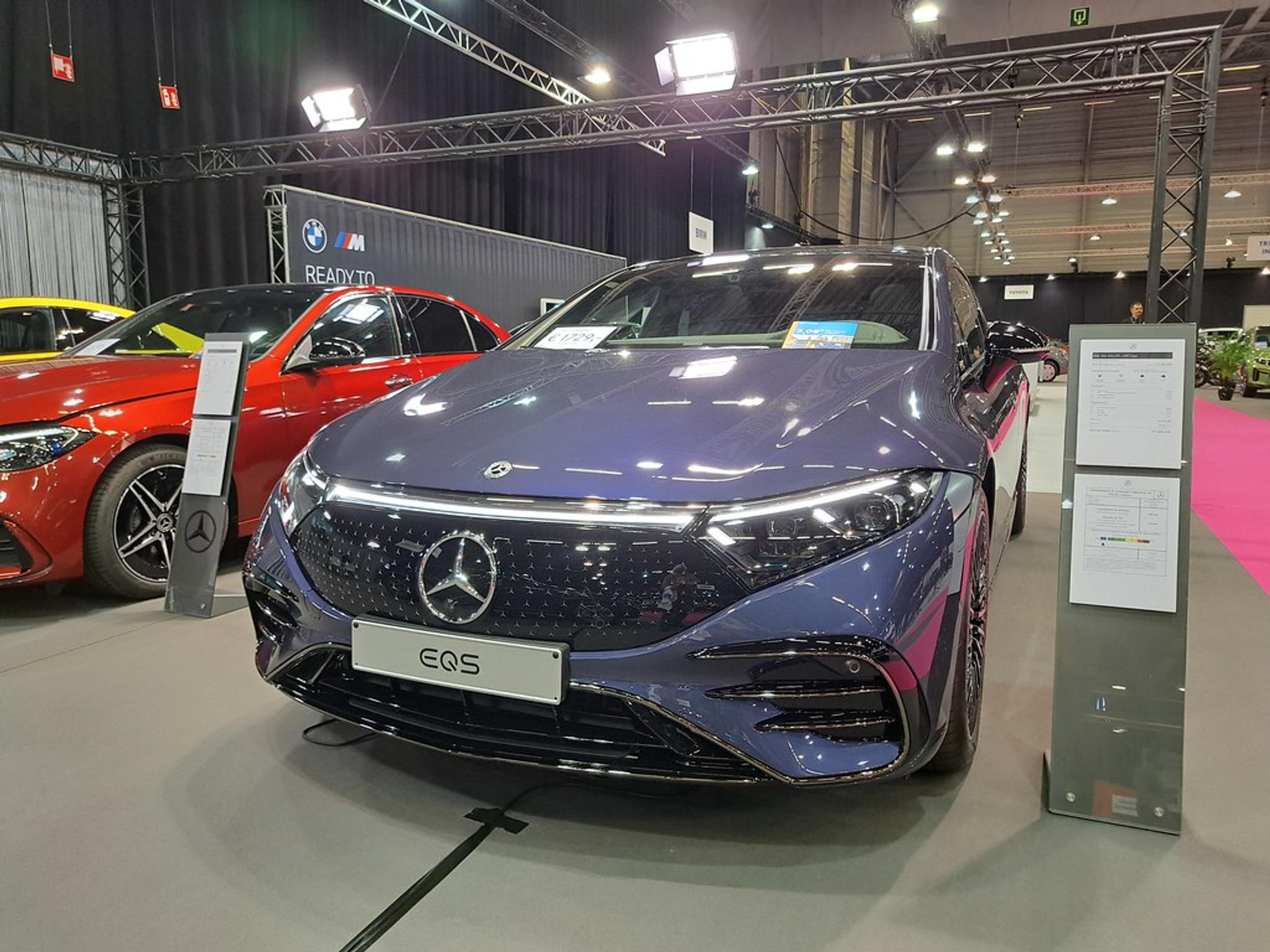 Mercedes Benz EQS