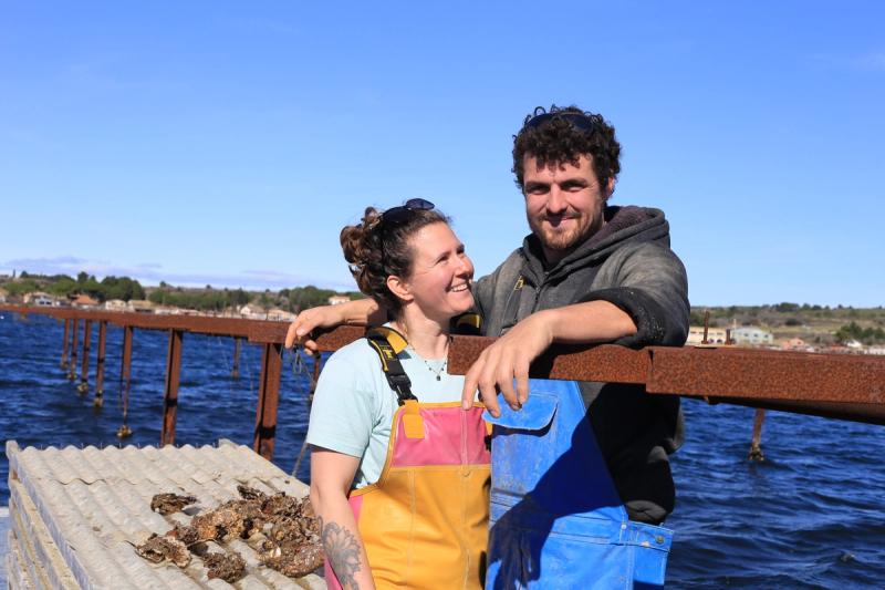 Fabien et Mélanie de l'Instant Thau, ostréiculteurs de l'étang de Thau