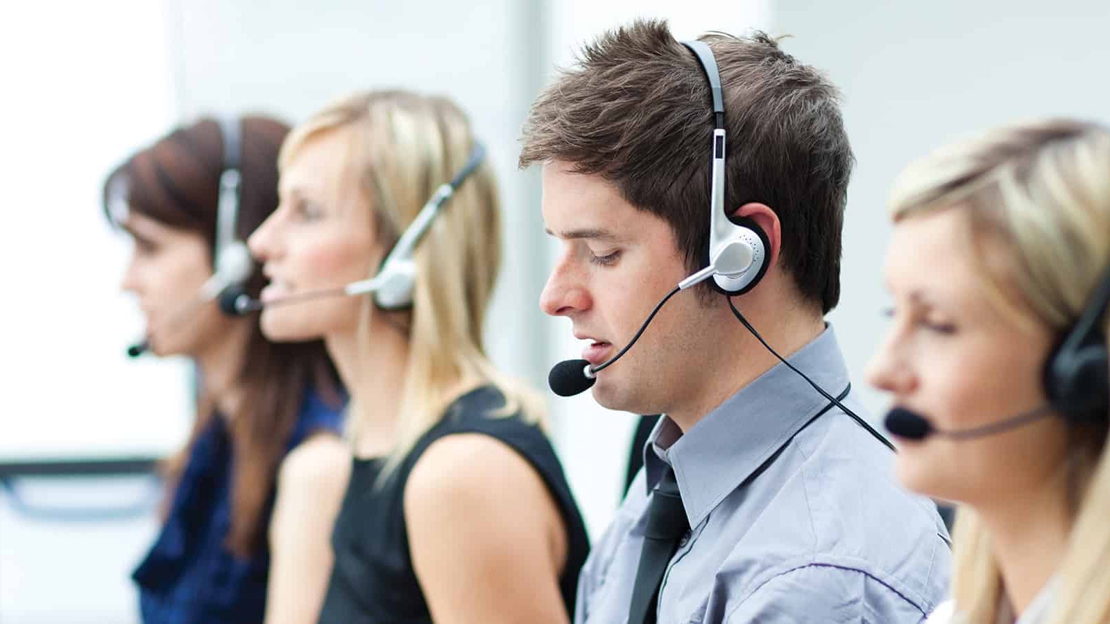 4 Ways Outsourcing E-commerce Customer Service Can Transform Your Business