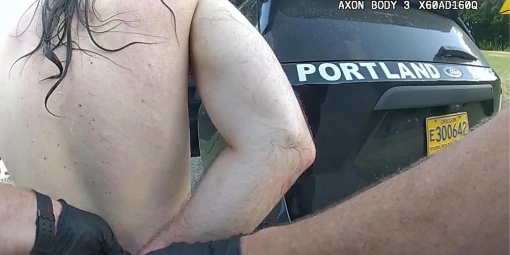 Naked Portland man attempts to kidnap 7 year-old-girl away from her mother in broad daylight