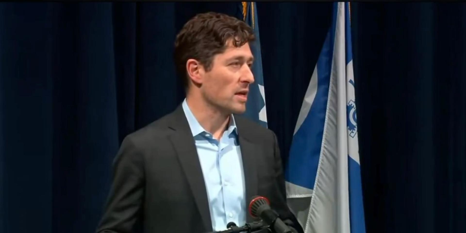 Jacob Frey says federal, local law enforcement 'are literally fighting one another,' blames Trump for 'creating chaos'