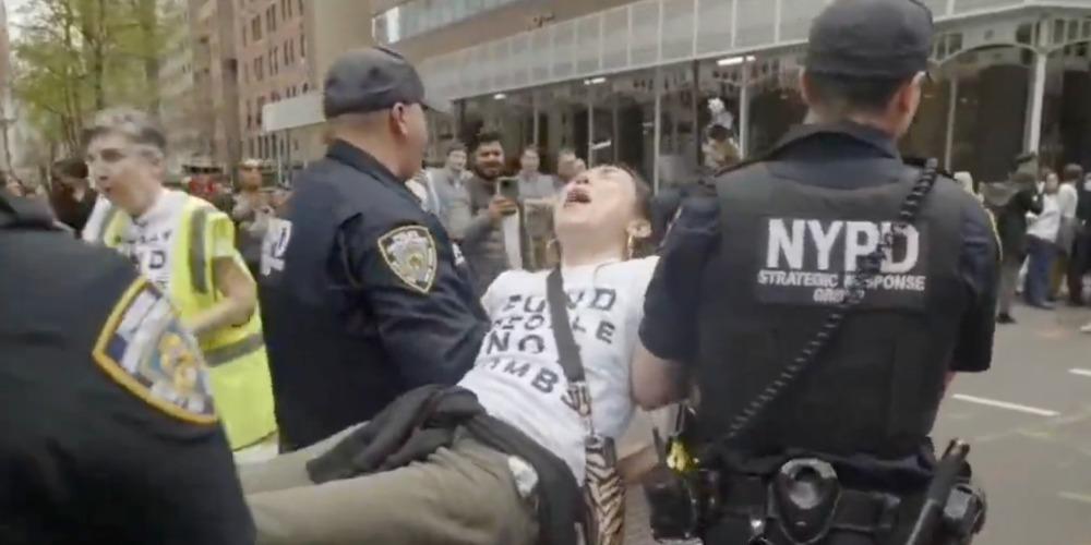 Protesters arrested outside Schumer's NYC office demand end to US support for Israel