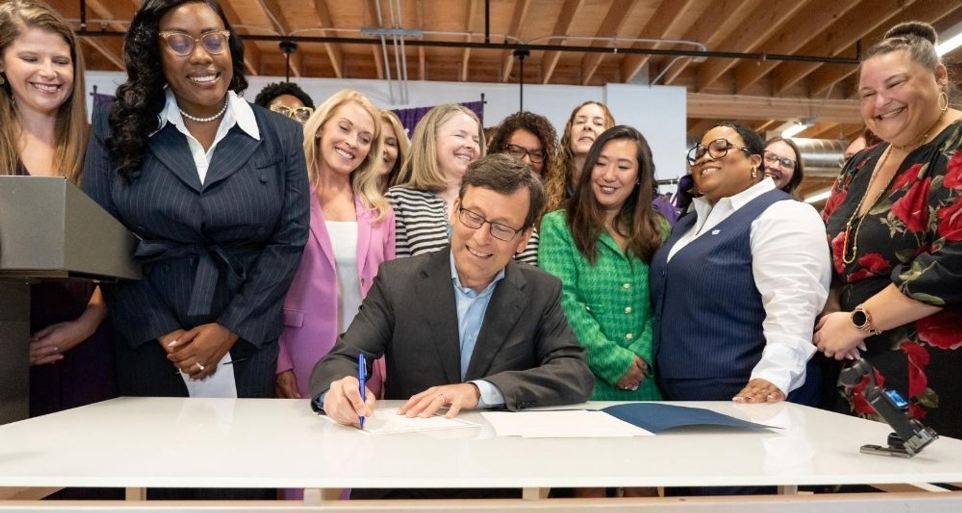 Gov Bob Ferguson signs EO requiring menopause accommodations for state workers