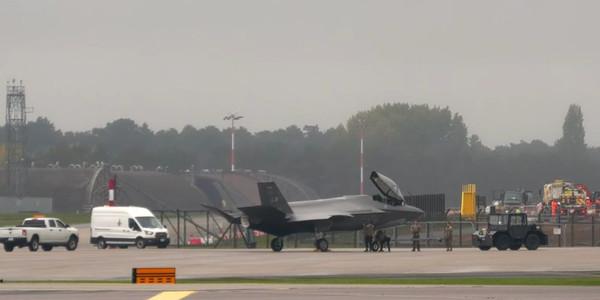 UK police helicopter ‘targeted’ by fast-moving UFOs over US air base