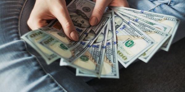 Study shows Americans willing to give up paychecks for financial security