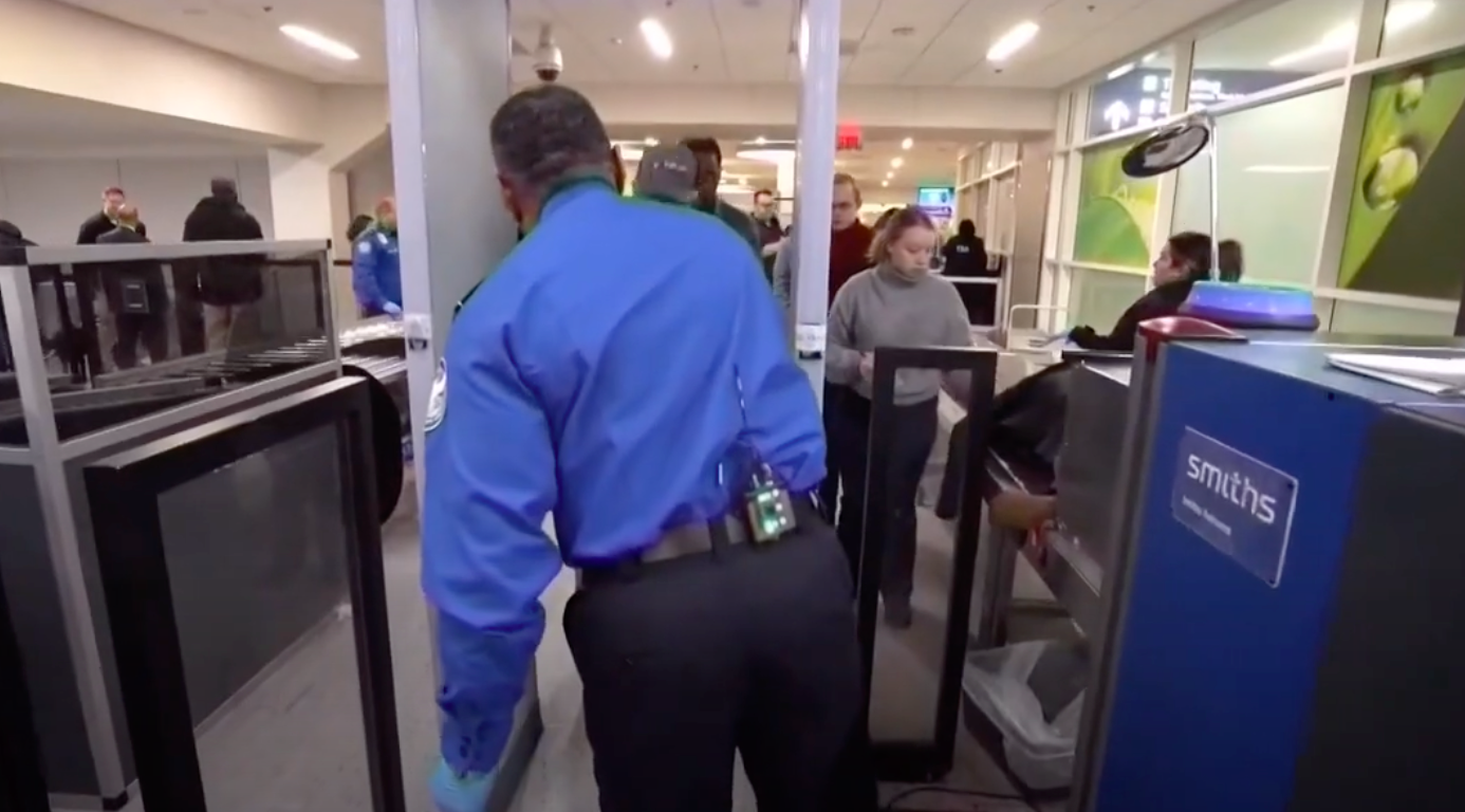 BREAKING: Trump says he's instructing DHS to pay TSA