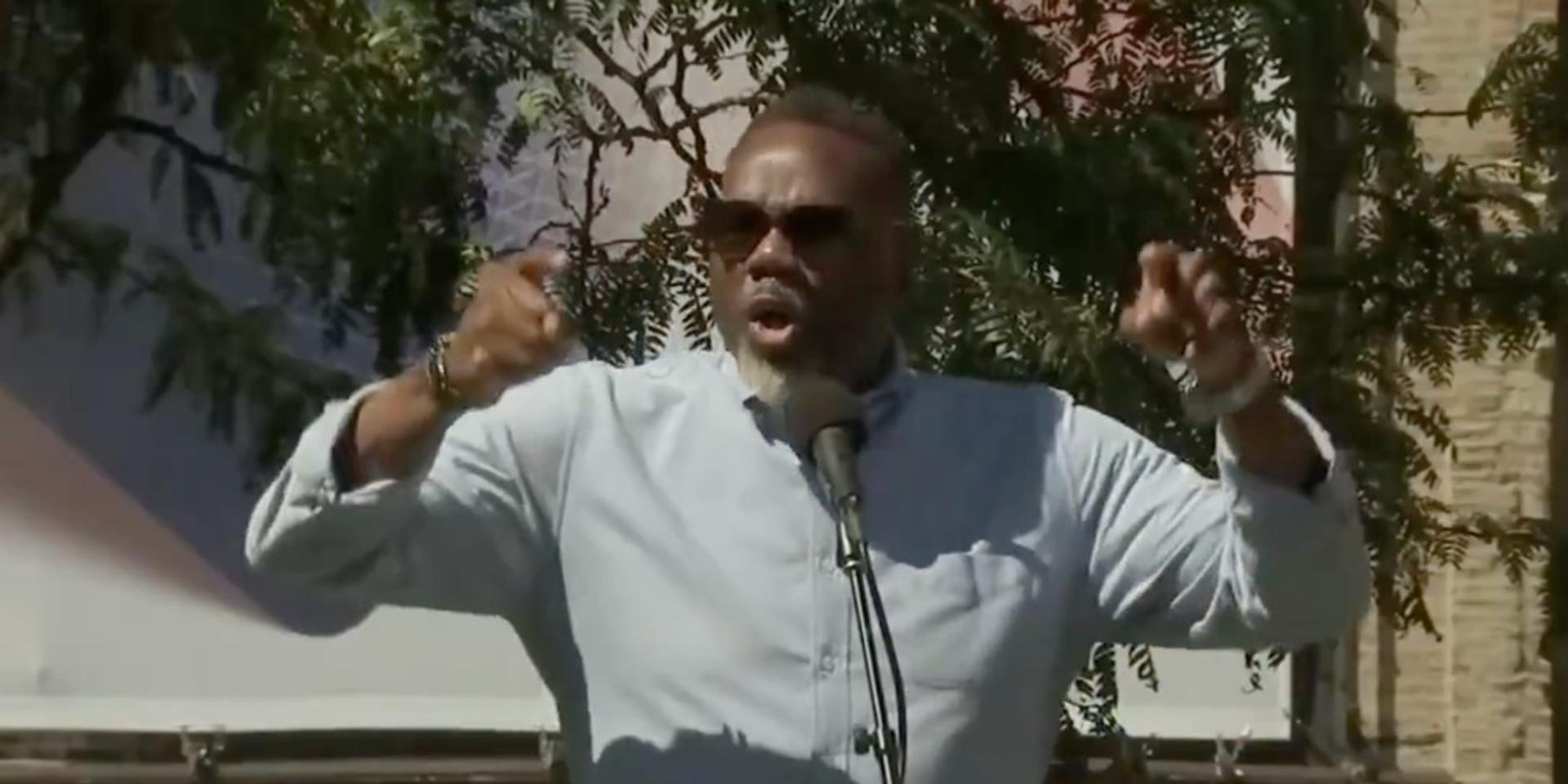 Brandon Johnson appears to call for insurrection against federal government