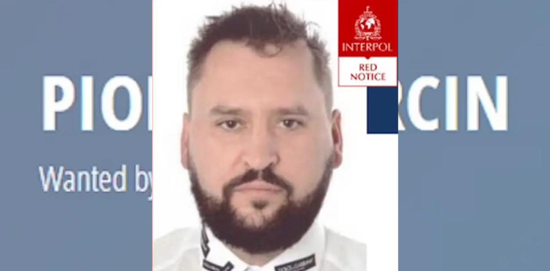 Polish fugitive in $30 million fraud case arrested at US Army boot camp in Missouri