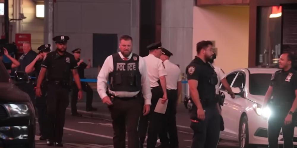 Teen gunman in custody after 3 injured in Times Square shooting