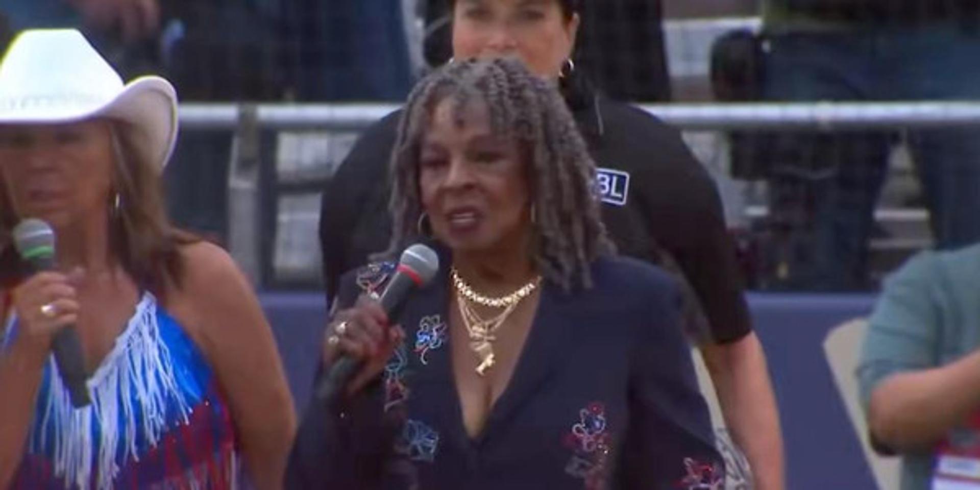 Motown singer Martha Reeves performs brutal National Anthem rendition at Women’s Pro Baseball League