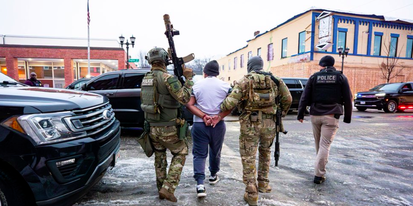 DHS launches massive immigration crackdown in Minnesota after Somali fraud probe