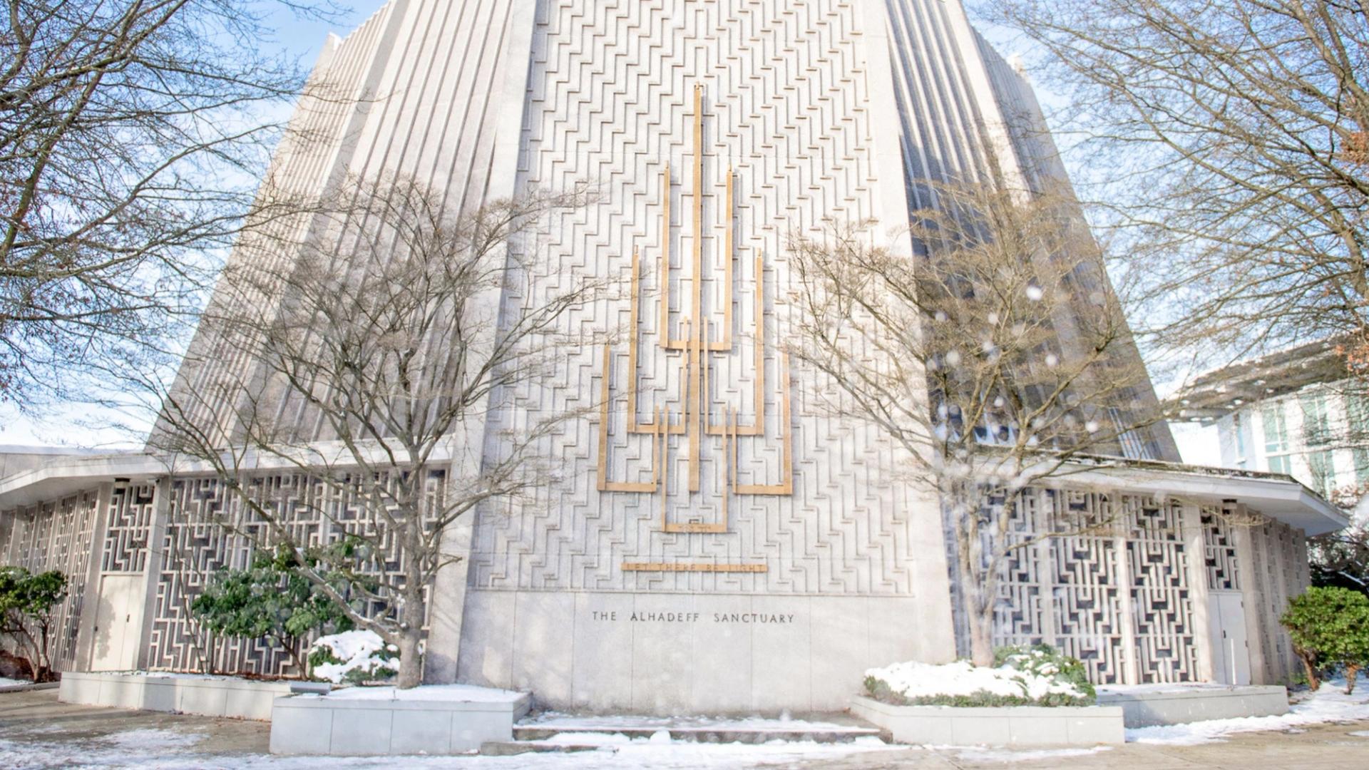 Man charged with hate crime for leaving vile threats on Seattle synagogue's voicemail