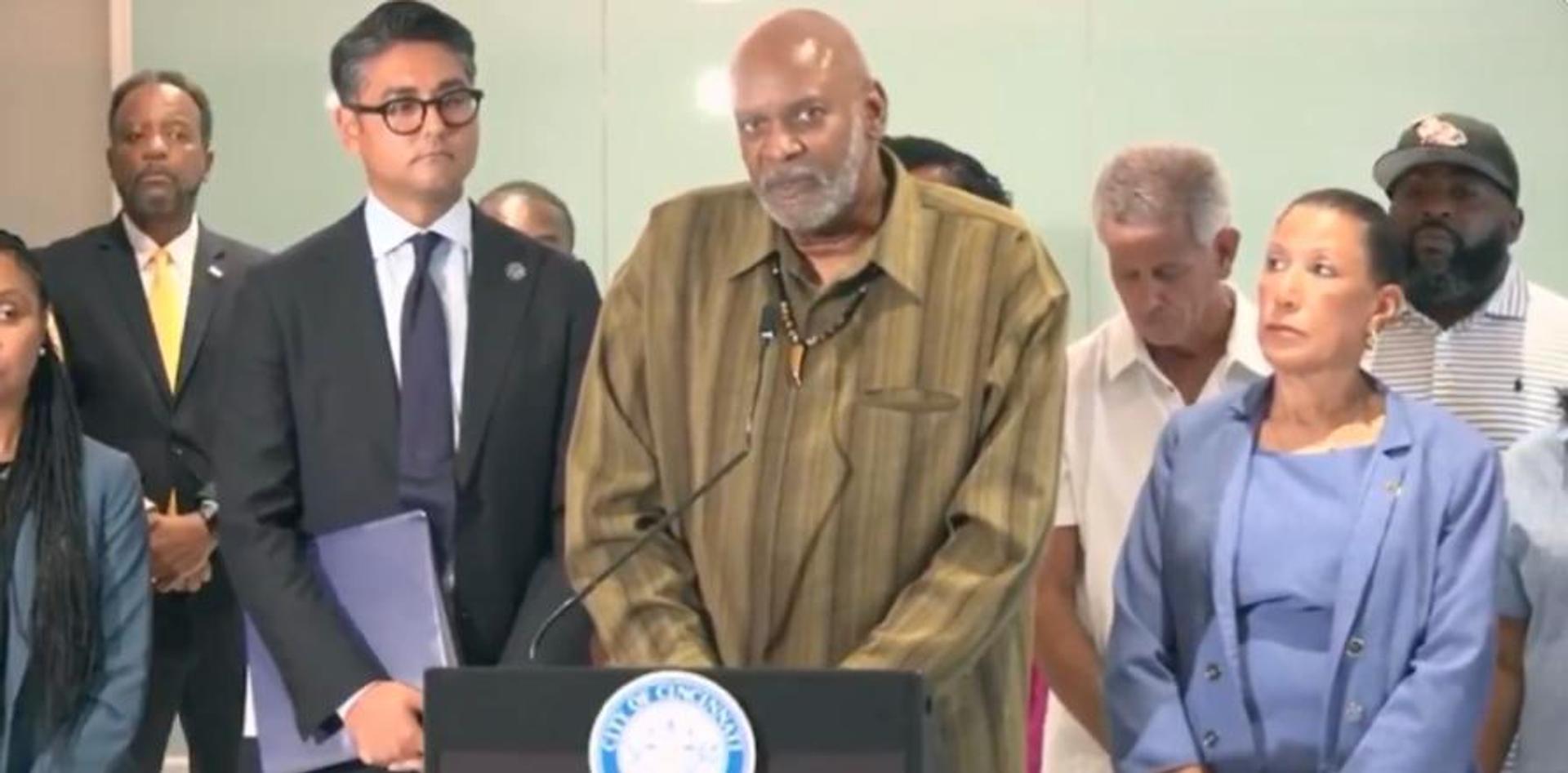 Cincinnati mayor says he has not talked to victims of brutal beating, welcomes black preacher who demands they be arrested too