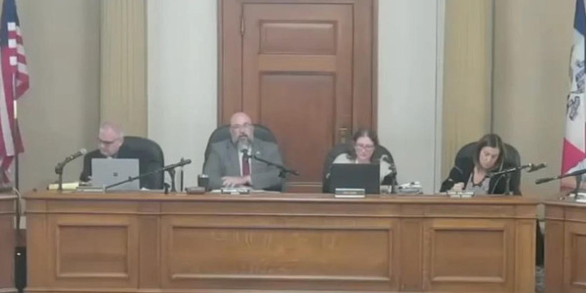 Iowa city council meeting opens with prayer to SATAN