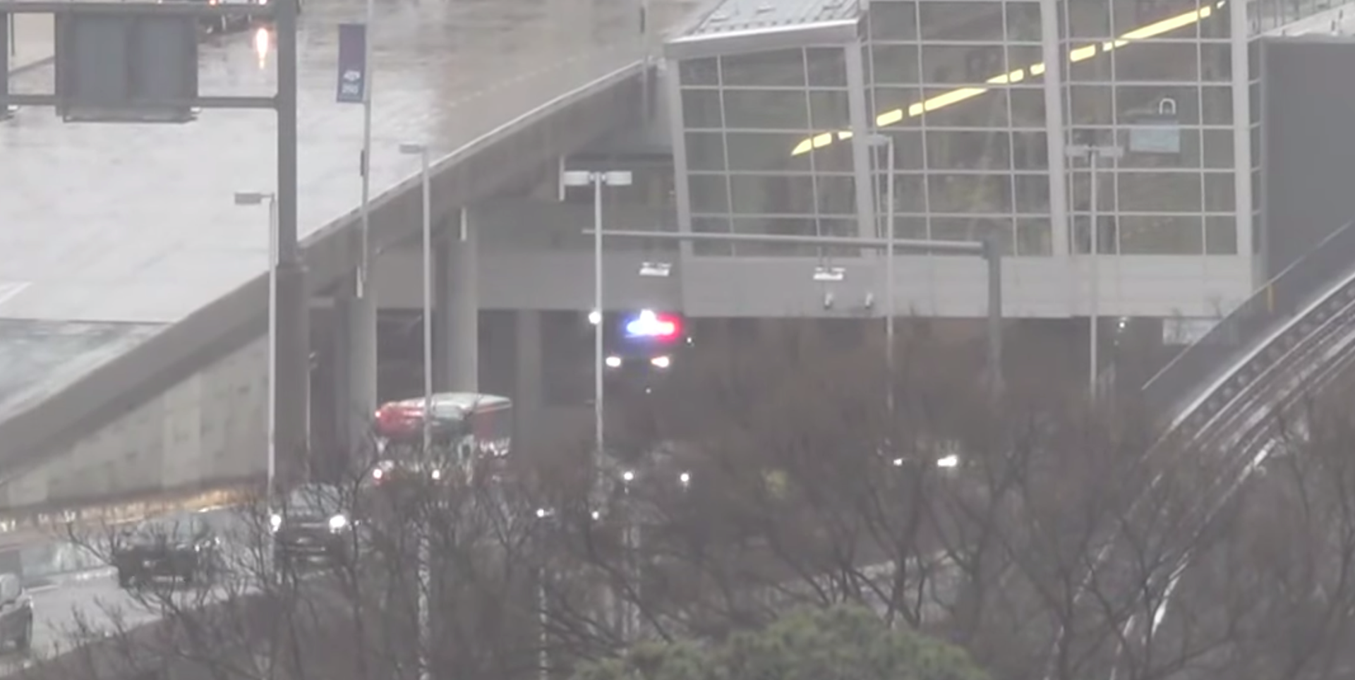 BREAKING UPDATE: 'Suspicious package' removed by authorities after Reagan International Airport concourse evacuated