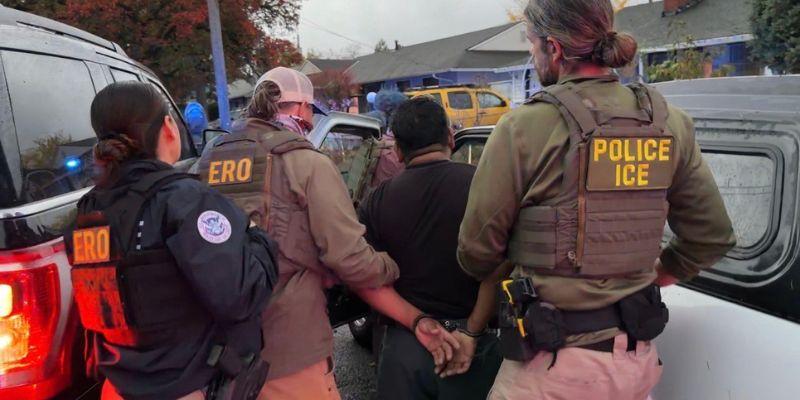 California Senate advances bill allowing residents to sue federal law enforcement