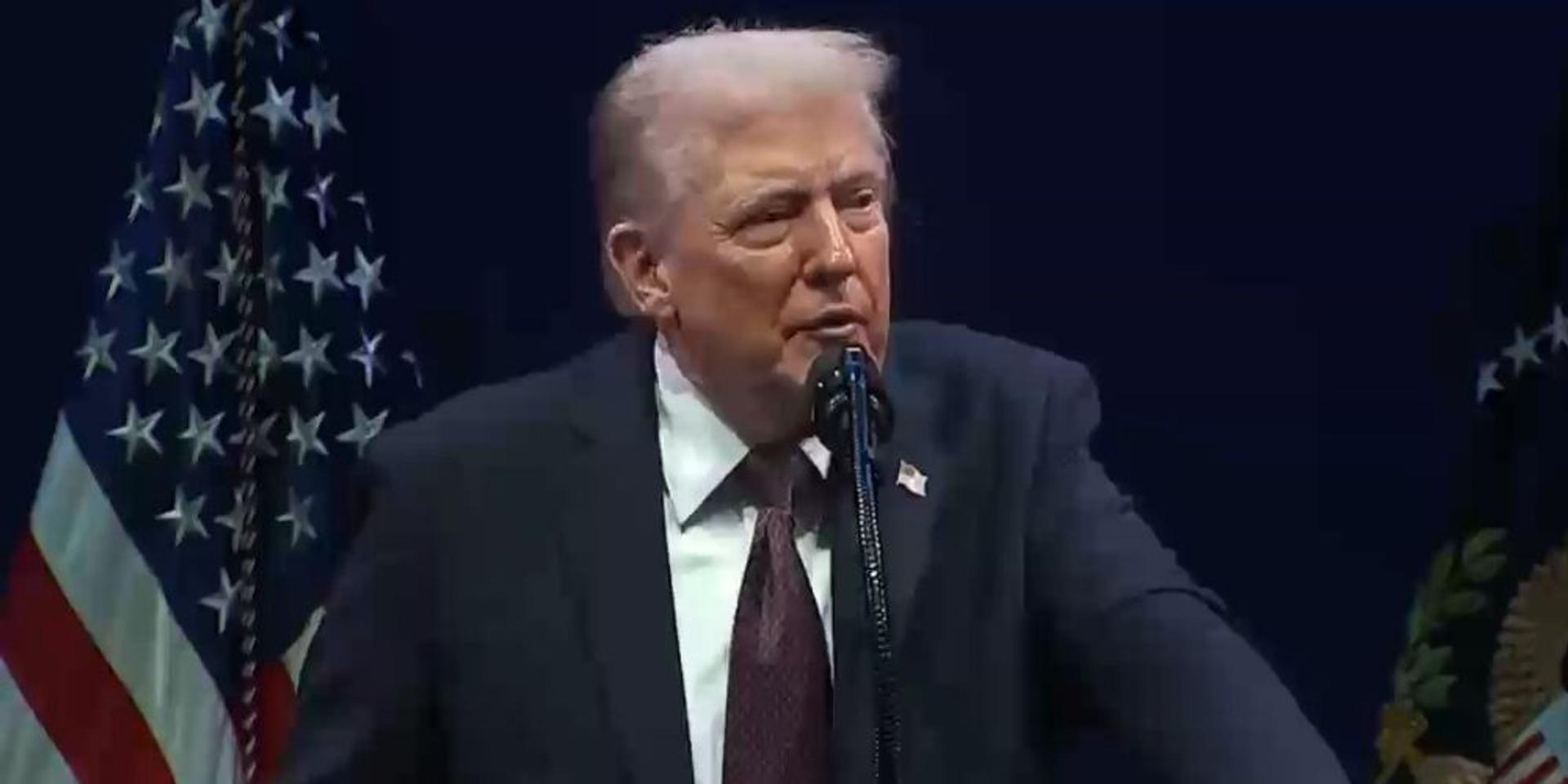 NEW: Trump to restore right to prayer in public schools