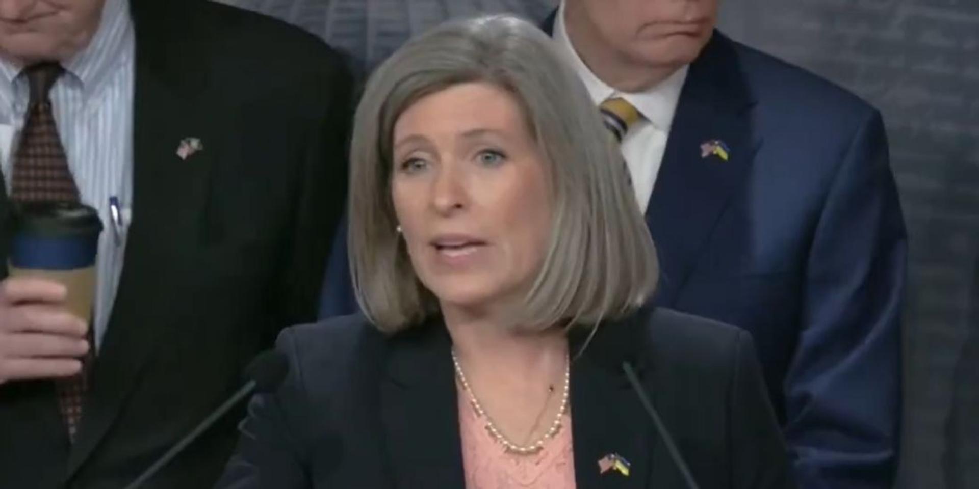 BREAKING: Joni Ernst not seeking reelection: report